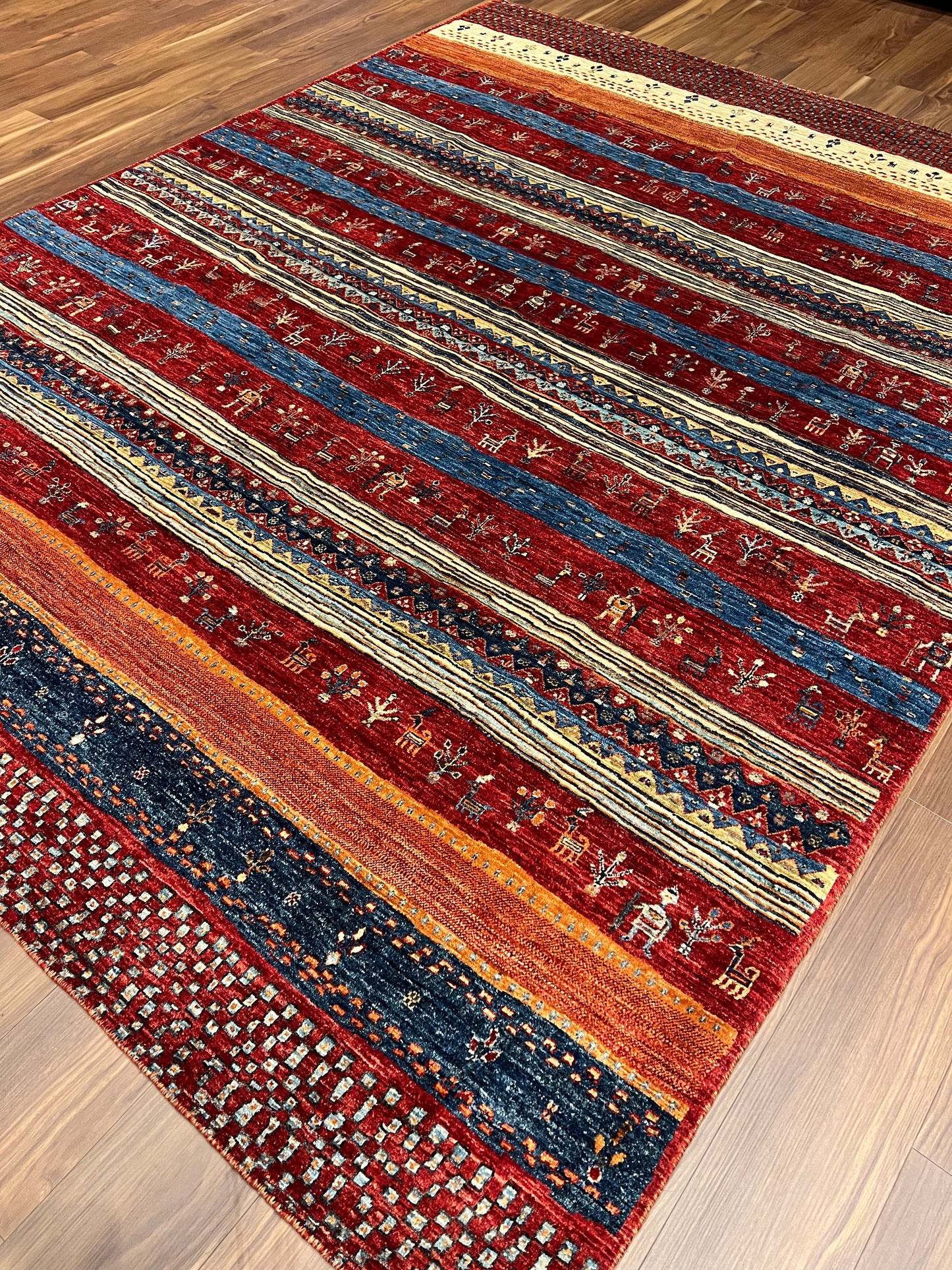 Nomadic Gabbeh MP5153 - 7.9 x 9.9