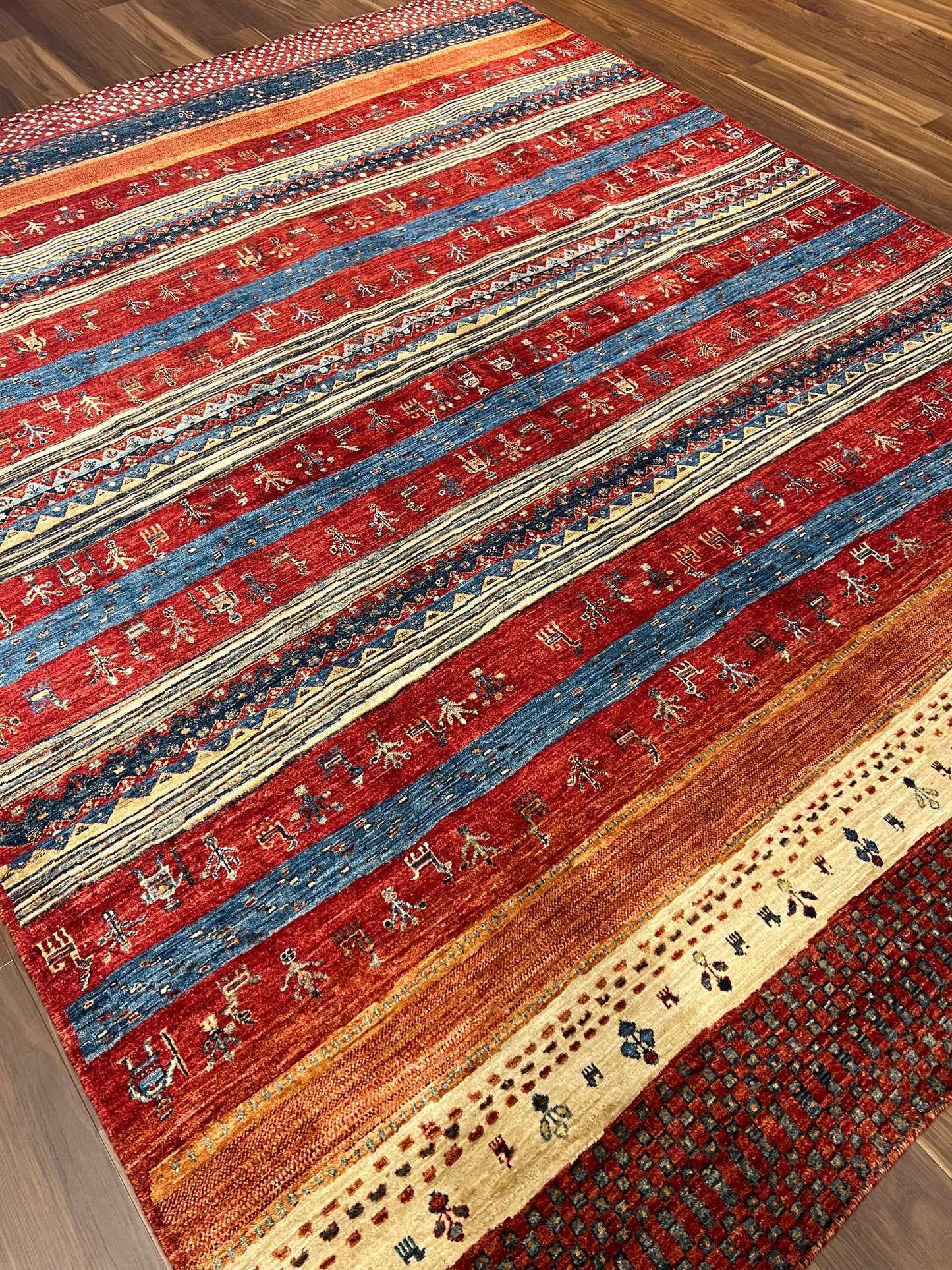 Nomadic Gabbeh MP5153 - 7.9 x 9.9