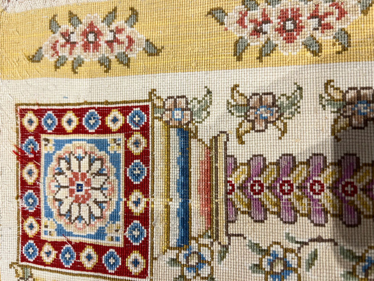 Isfahan Design Silk MP5184 - 8 x 11.4