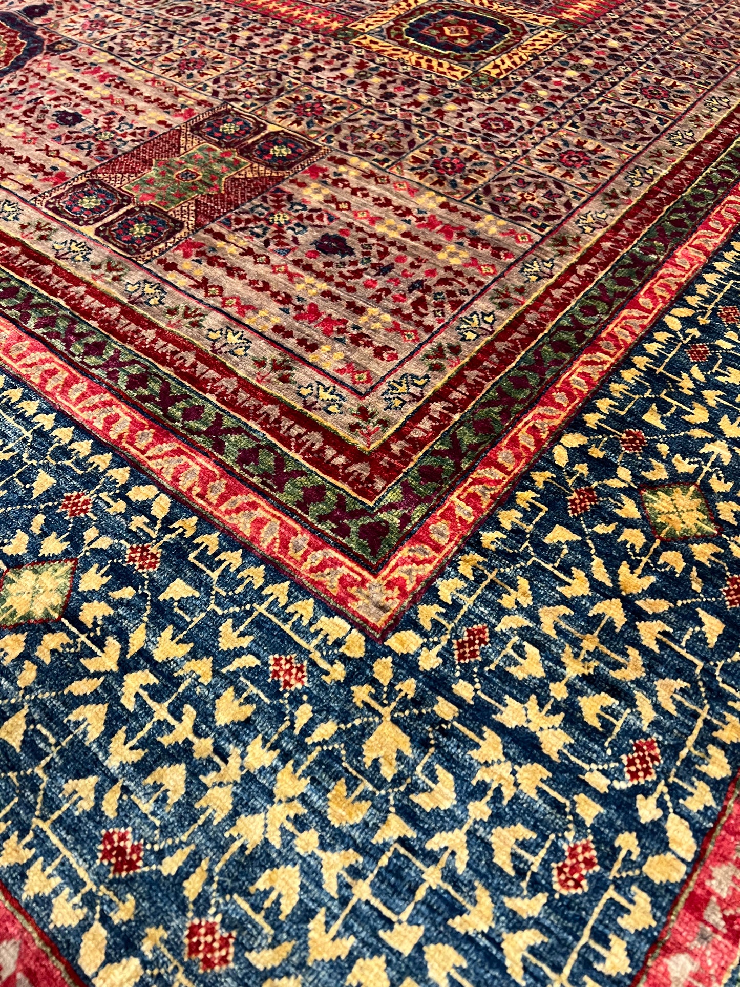 Lotus Mamluk MP5272 - 8.4 x 10.2