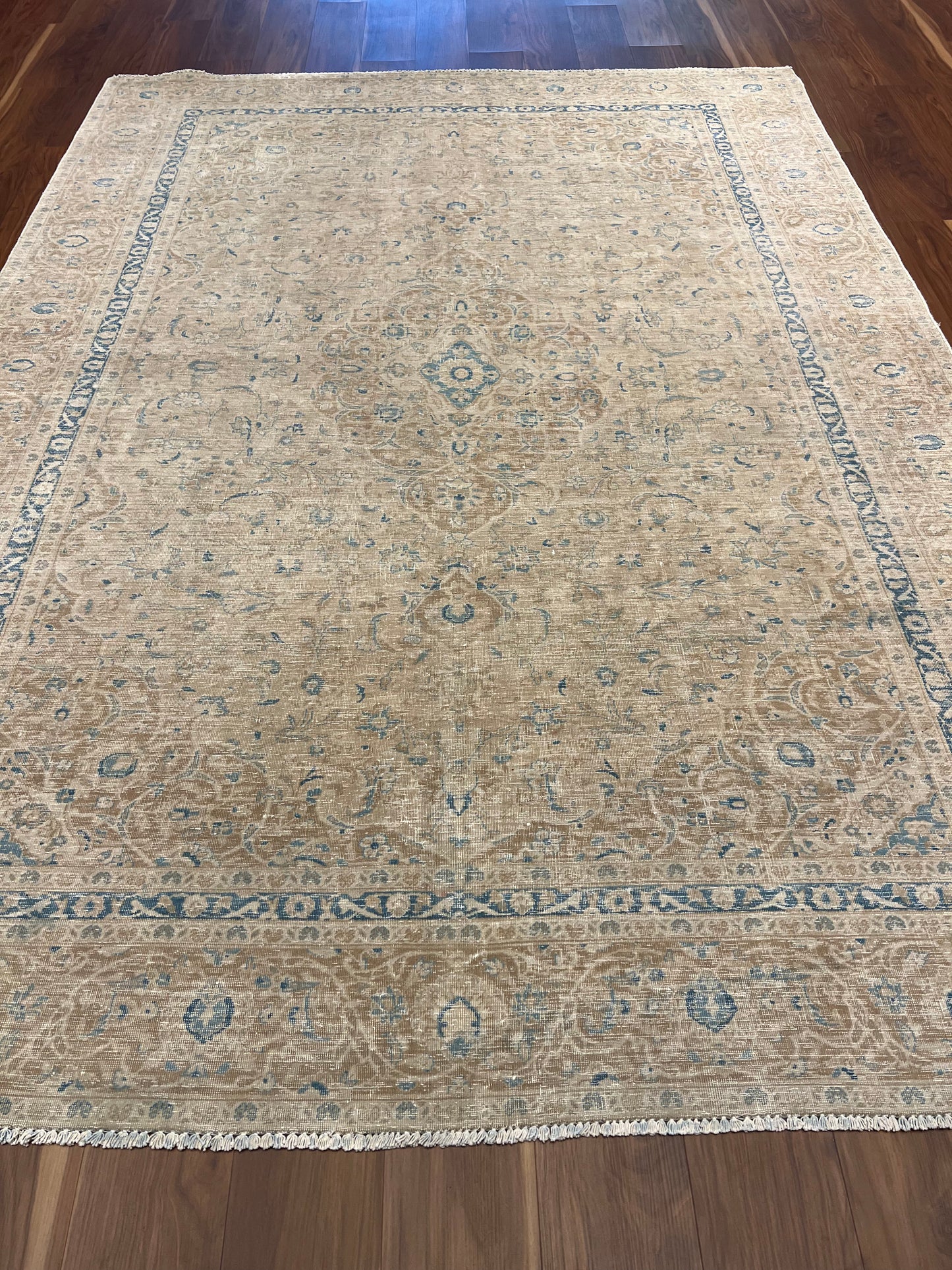 Elegant Antique Distressed Keshan Wool Rug MP5287 - 7.5 x 10.3