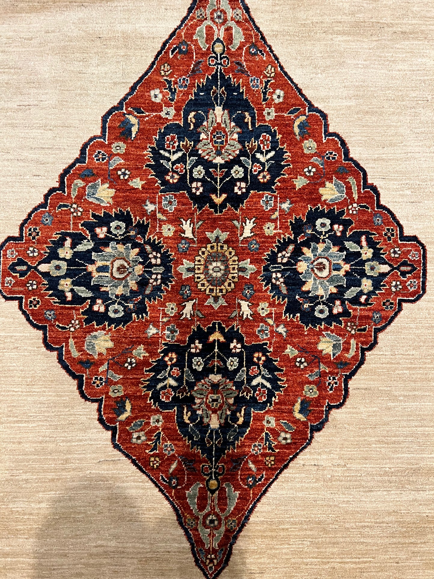 Mystique Bakshaish MP5327 - 8.10 x 11.10