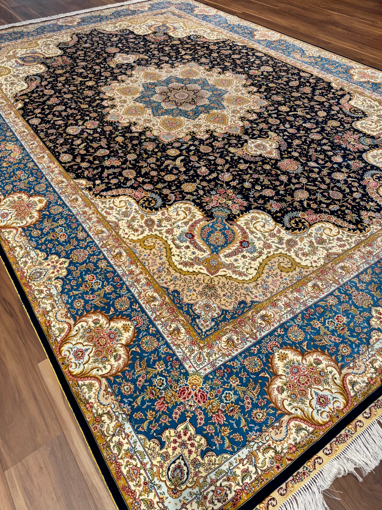 Silk Qum MP6165 - 10 x 15
