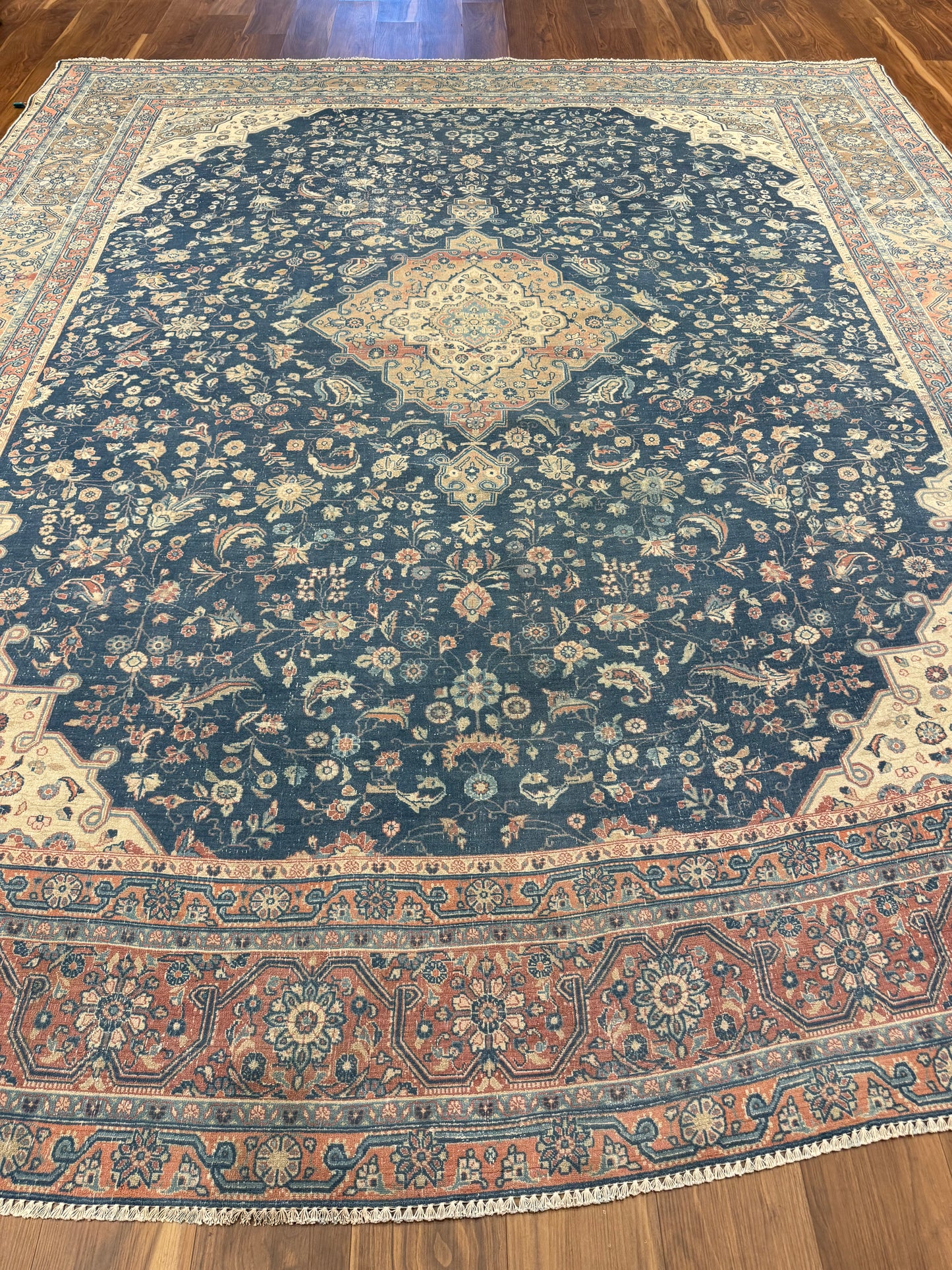 Vintage Persian MP6218 - 10.6 x 12.8