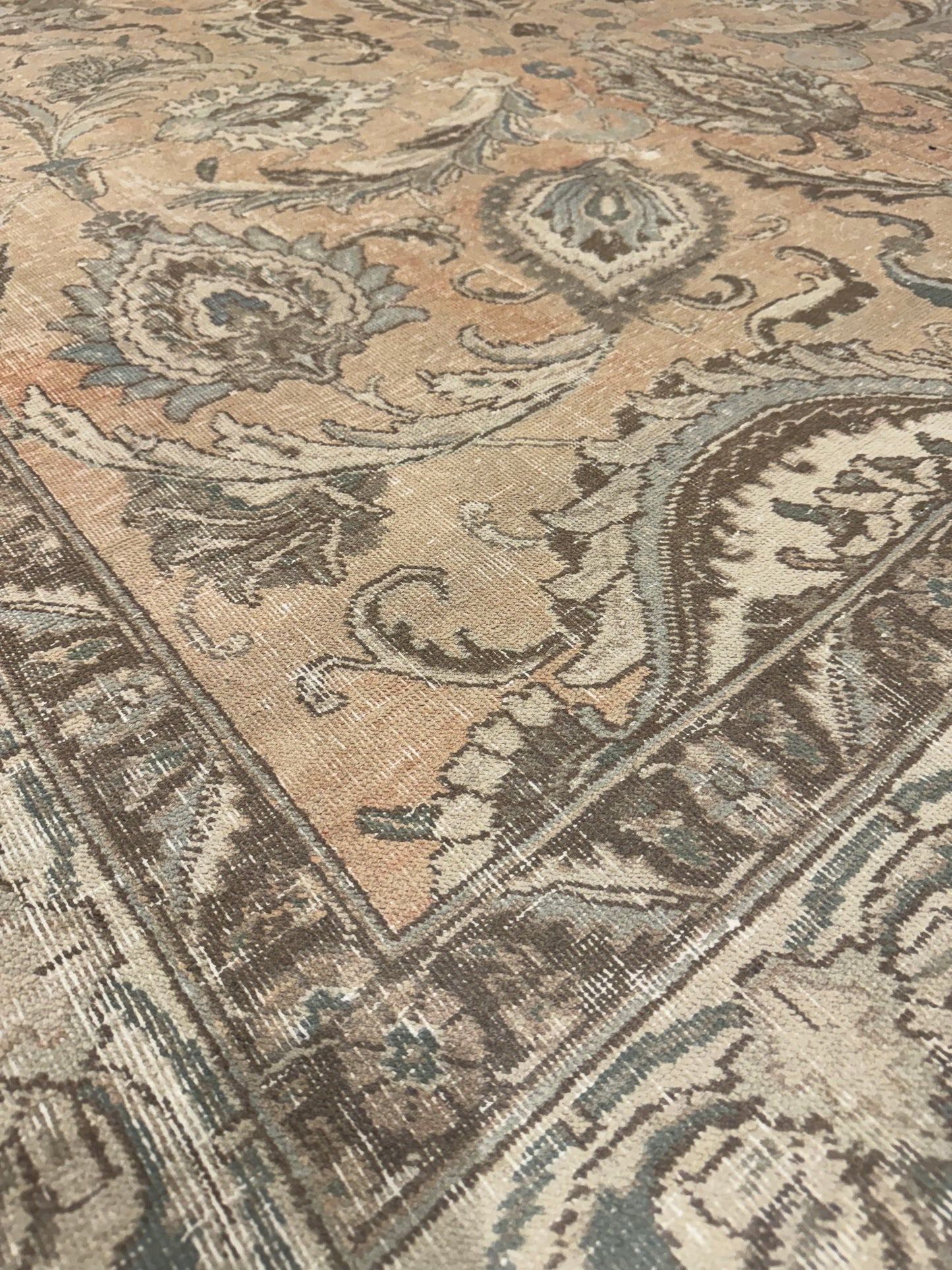 Vintage Persian MP6219 - 10.4 x 13