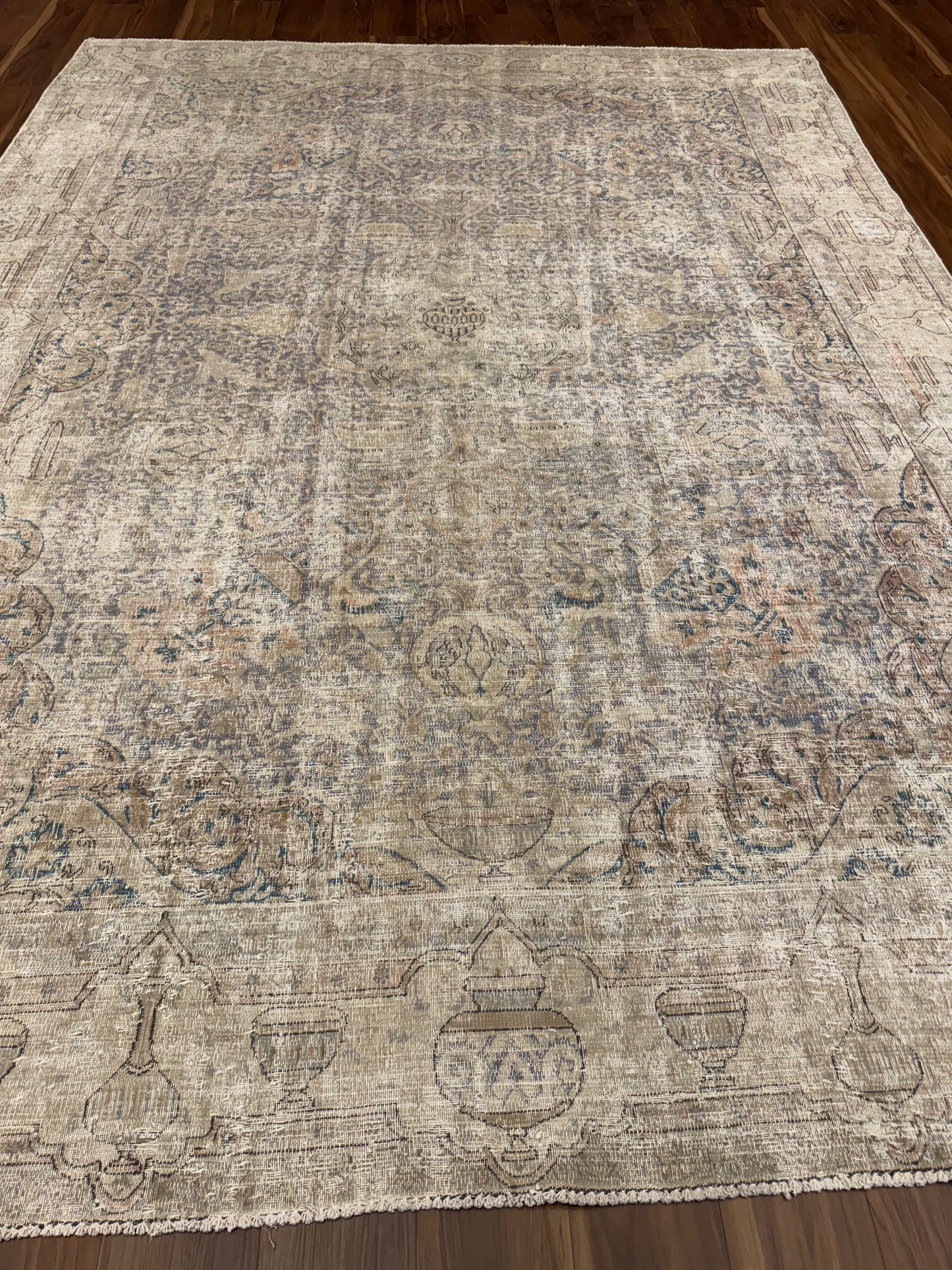 Vintage Persian MP6225 - 9 x 12.1
