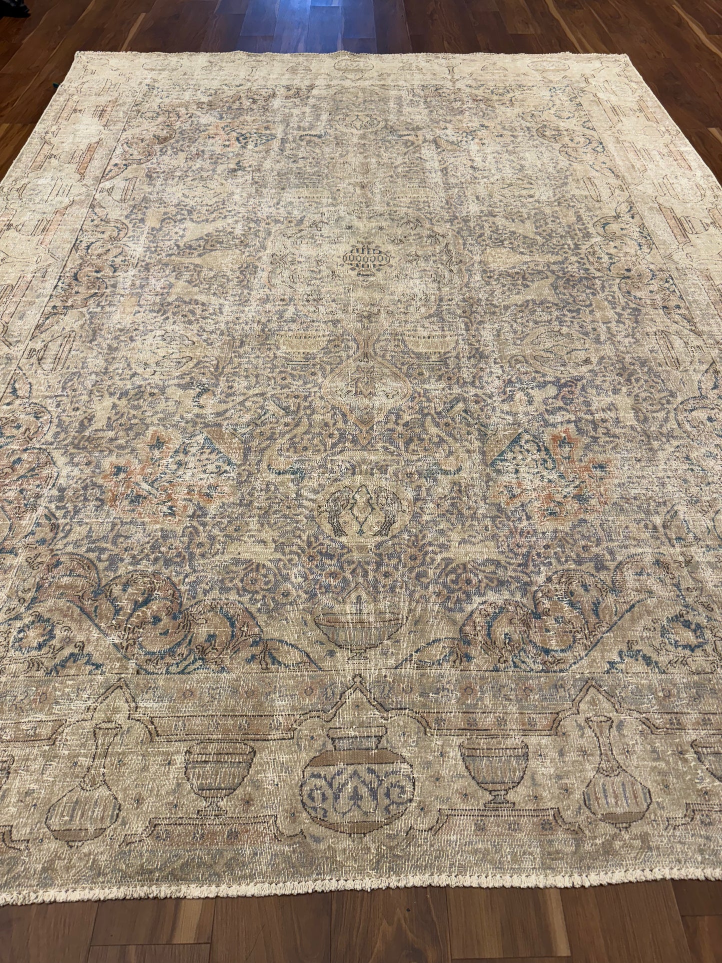 Vintage Persian MP6225 - 9 x 12.1