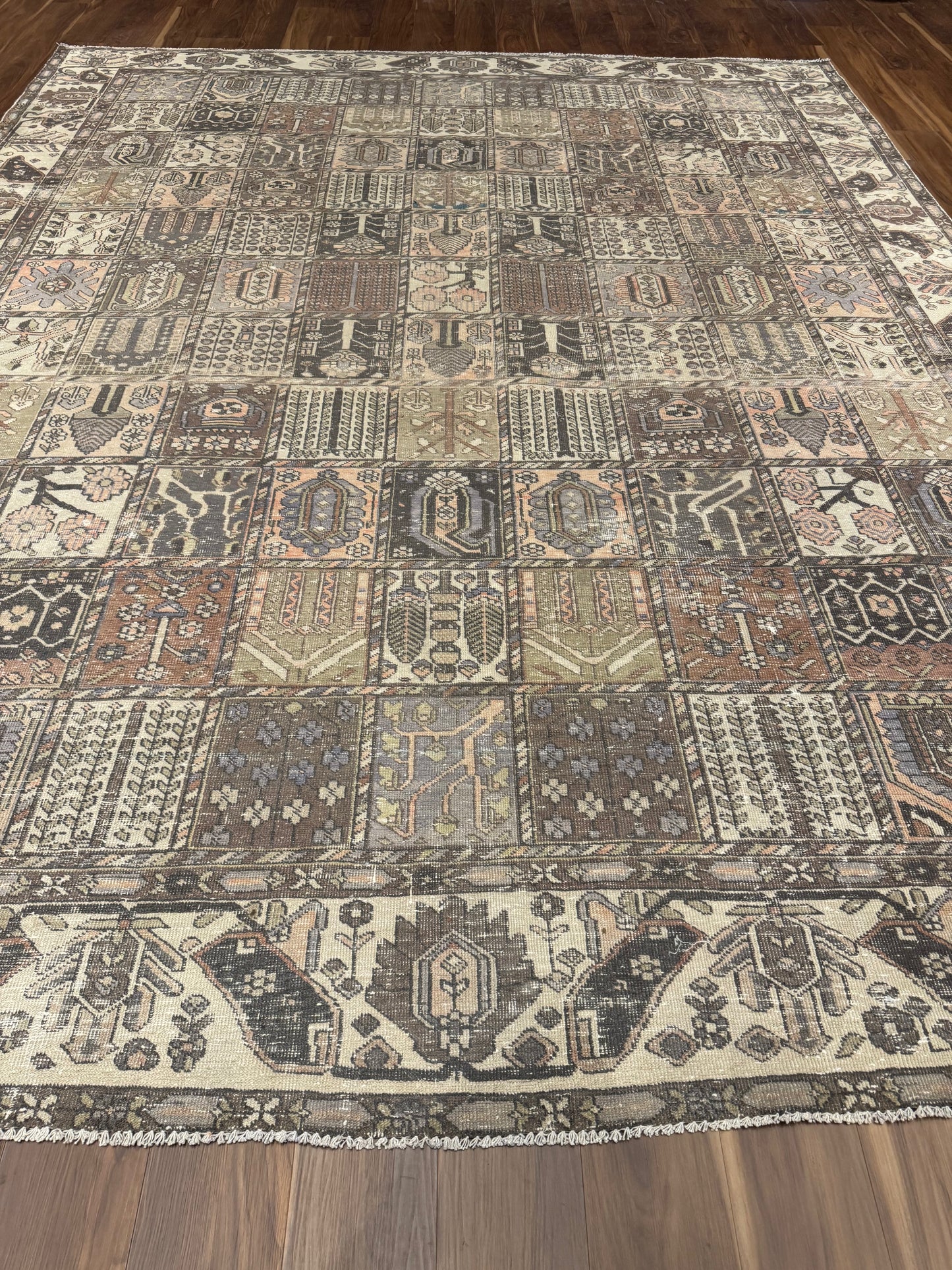 Vintage Bakhtiari MP6226 - 10.6 x 13.4