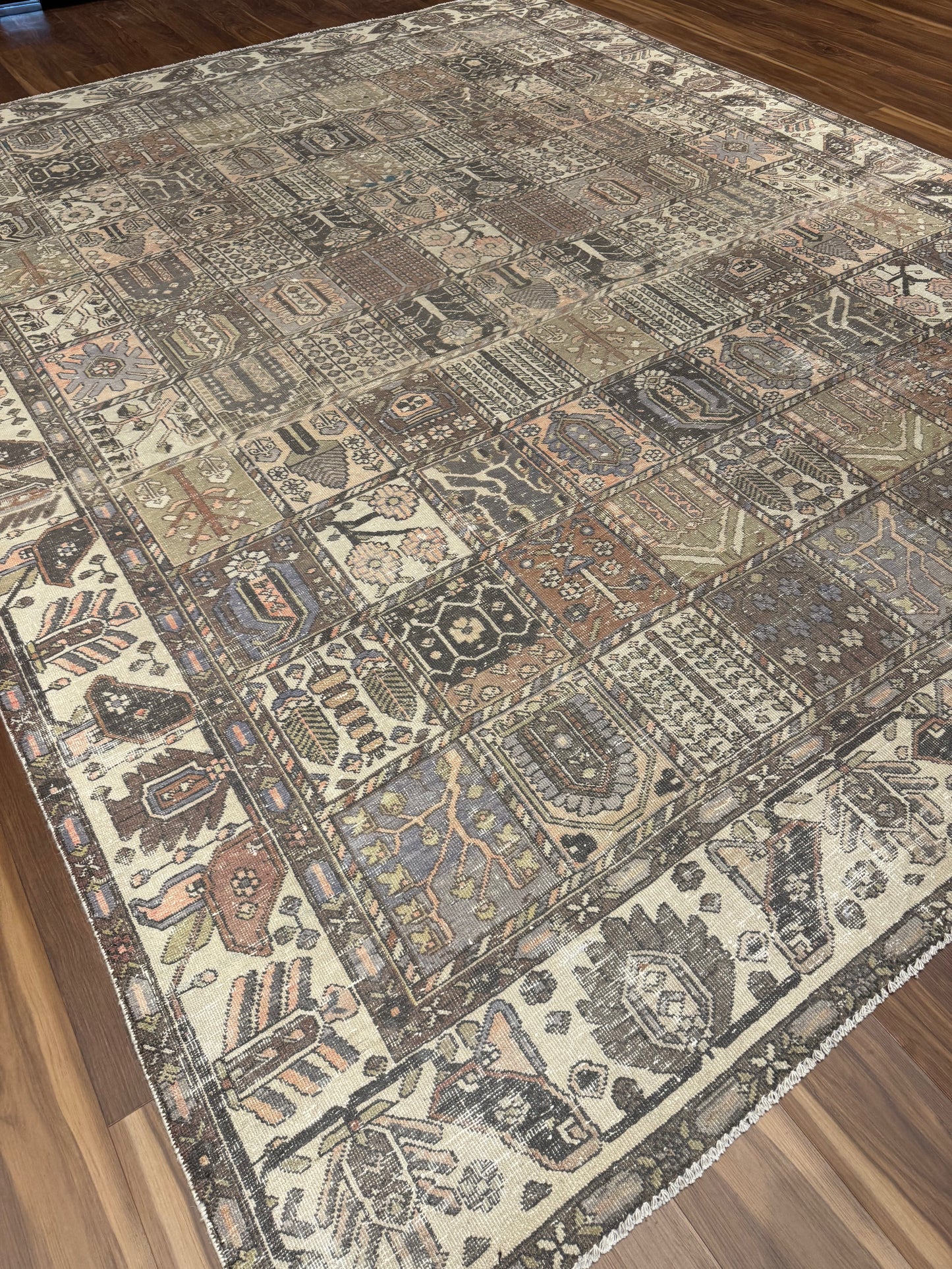 Vintage Bakhtiari MP6226 - 10.6 x 13.4