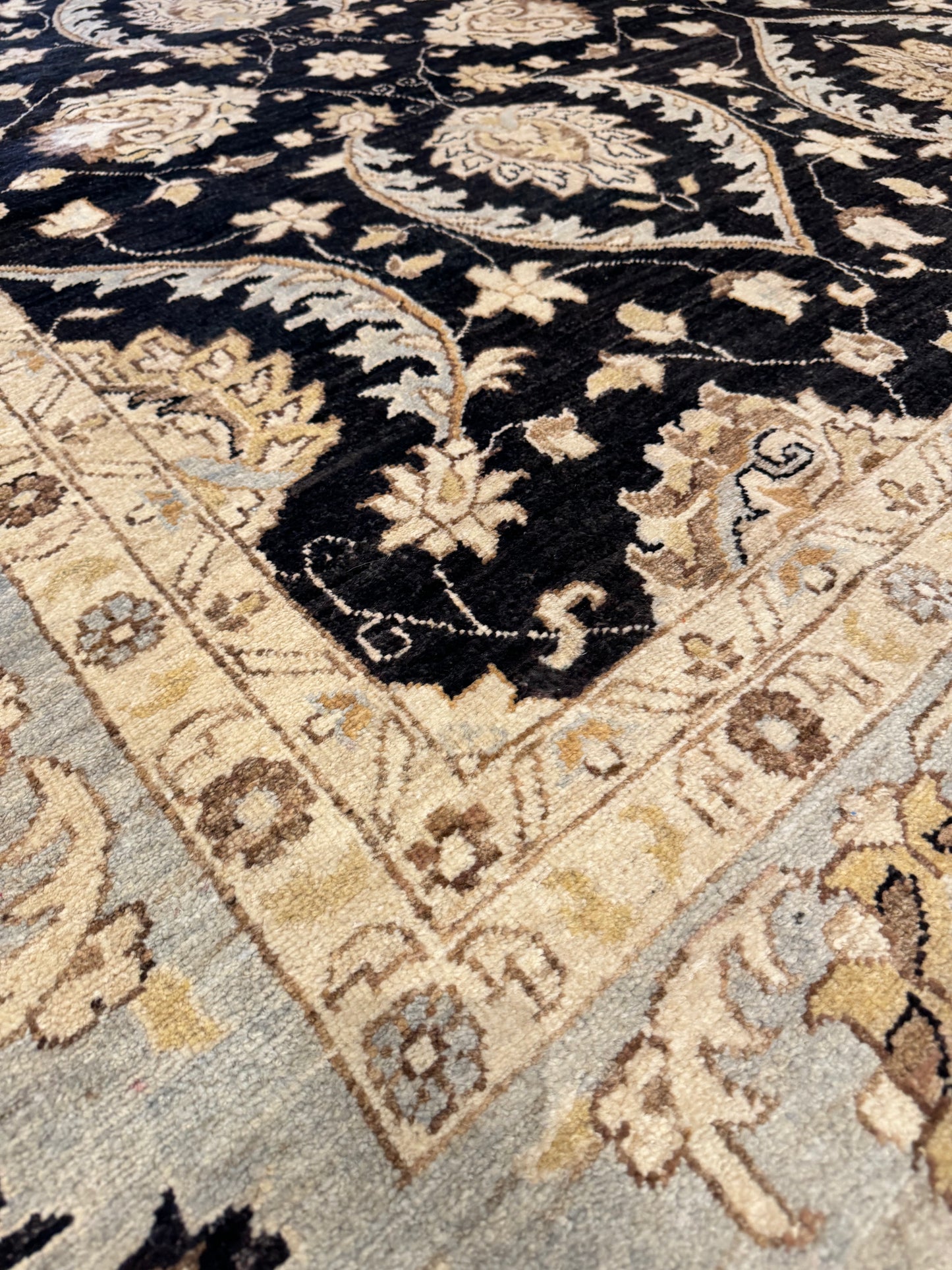 Sultanabad (Usak) MP6233 - 9.8 x 13.8