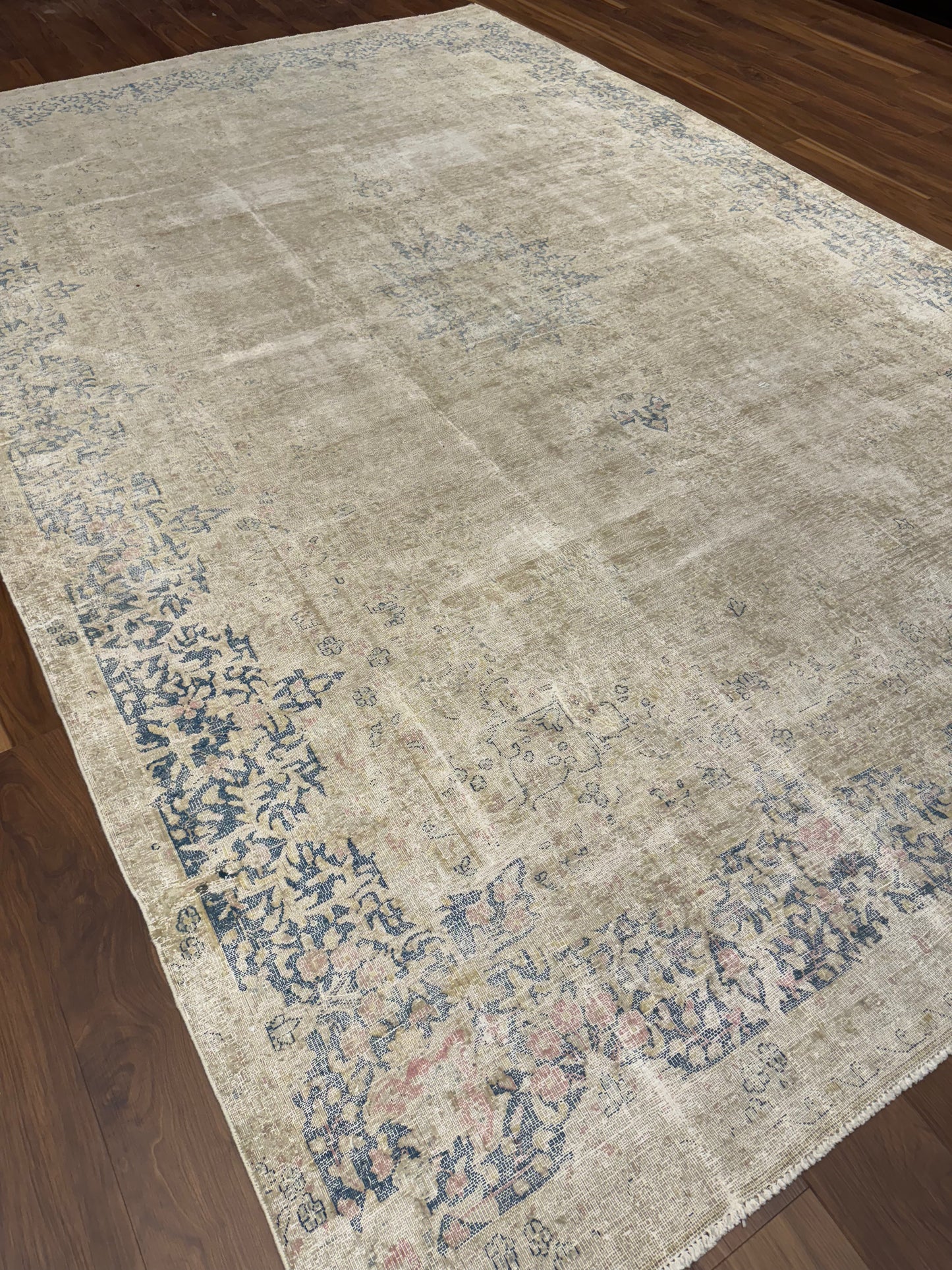 Vintage Persian MP6247 -  9 x 12.9
