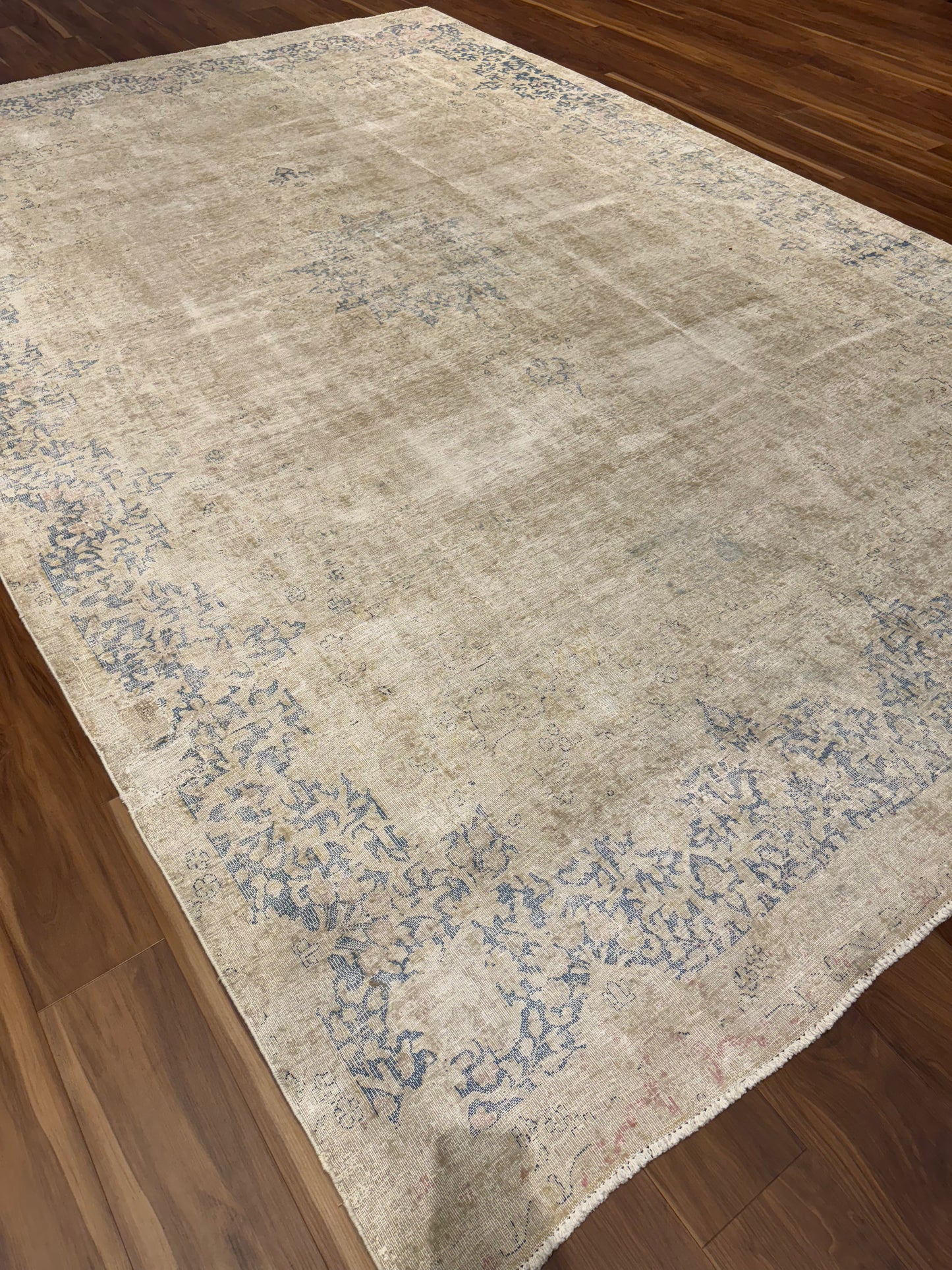 Vintage Persian MP6247 -  9 x 12.9
