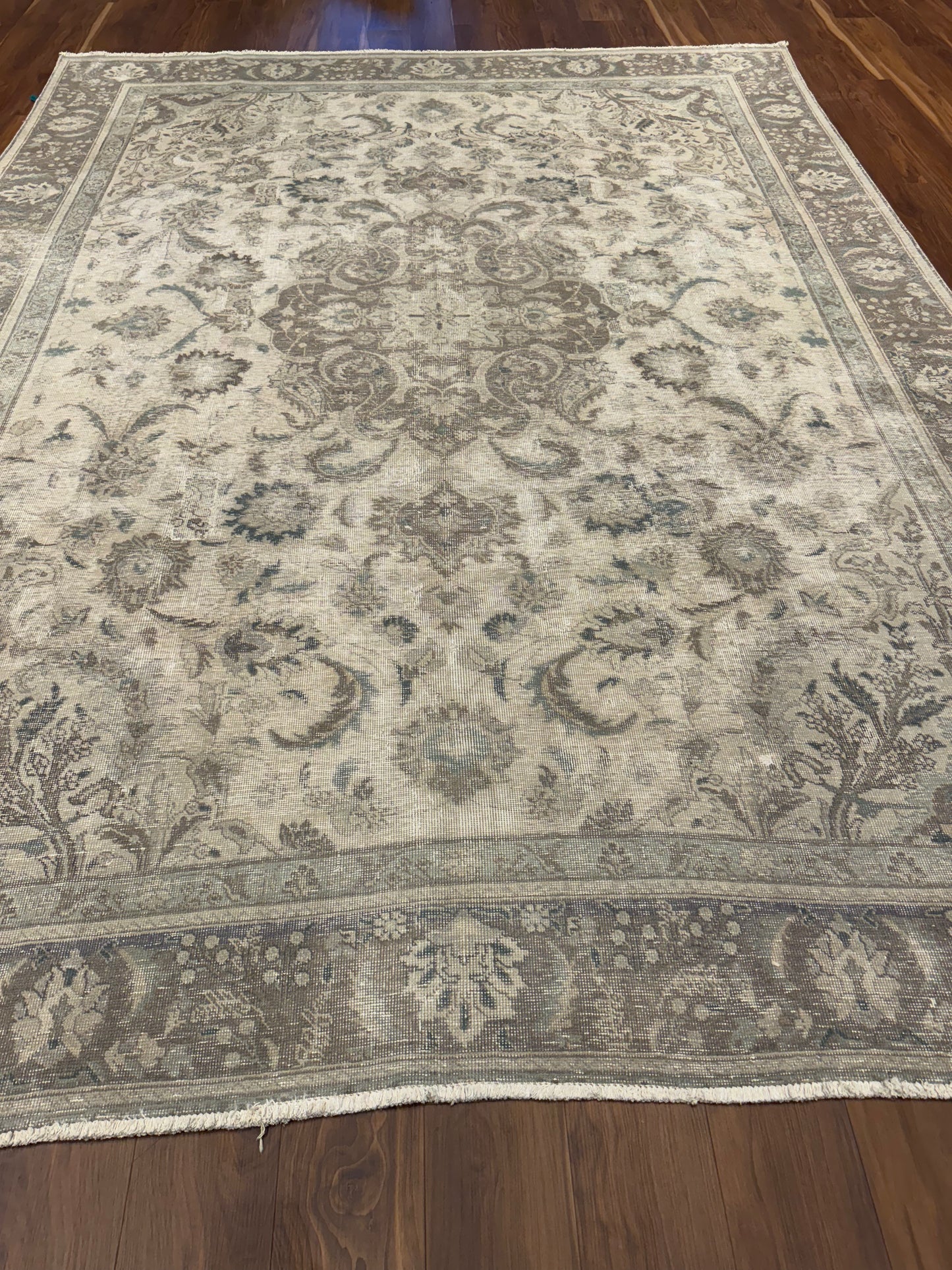 Vintage Persian MP6249 - 9.4 x 12.6