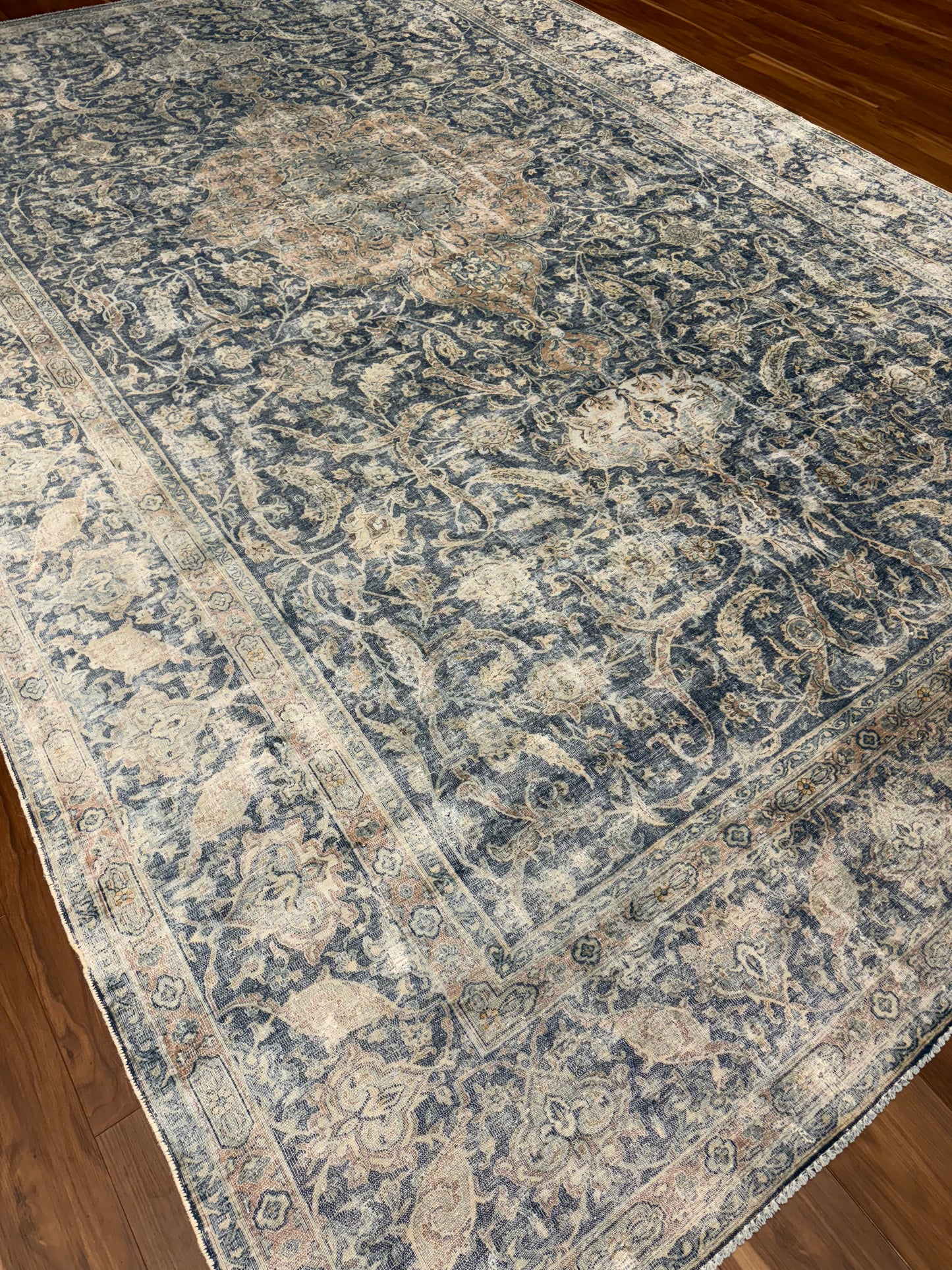 Vintage Persian MP6270 - 9.8 x 14