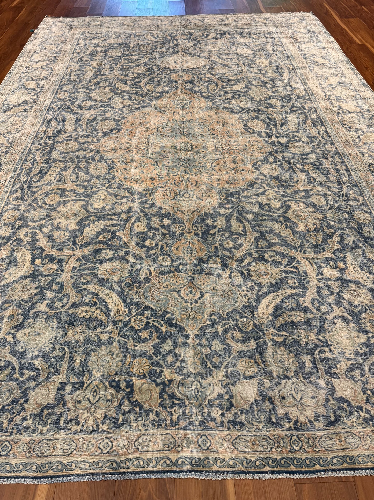 Vintage Persian MP6270 - 9.8 x 14