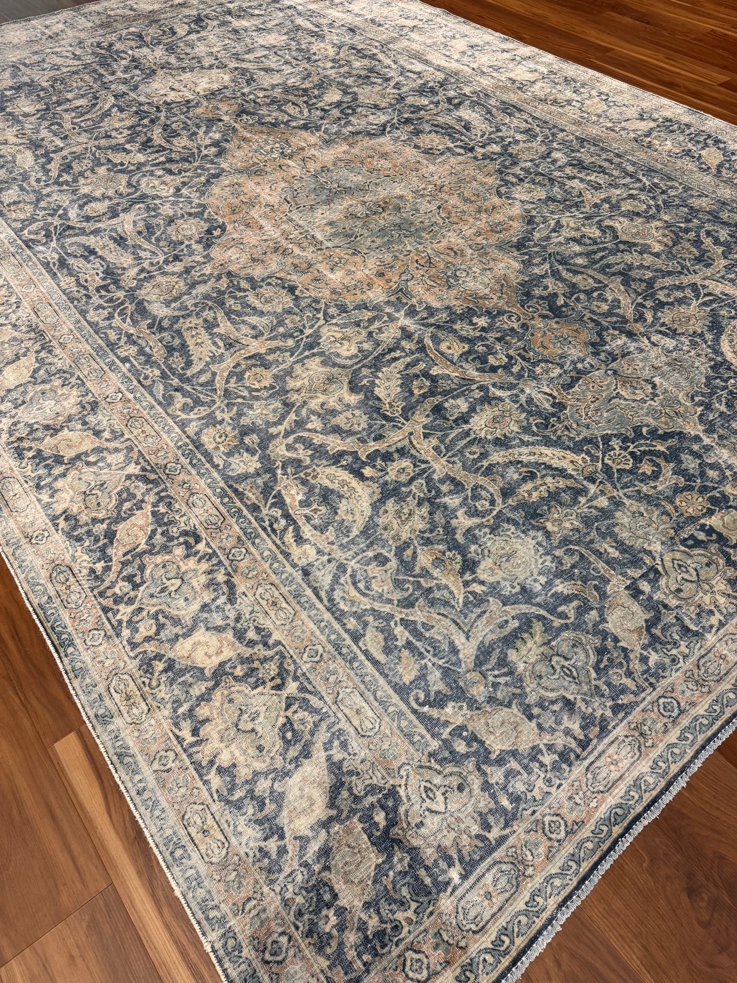Vintage Persian MP6270 - 9.8 x 14