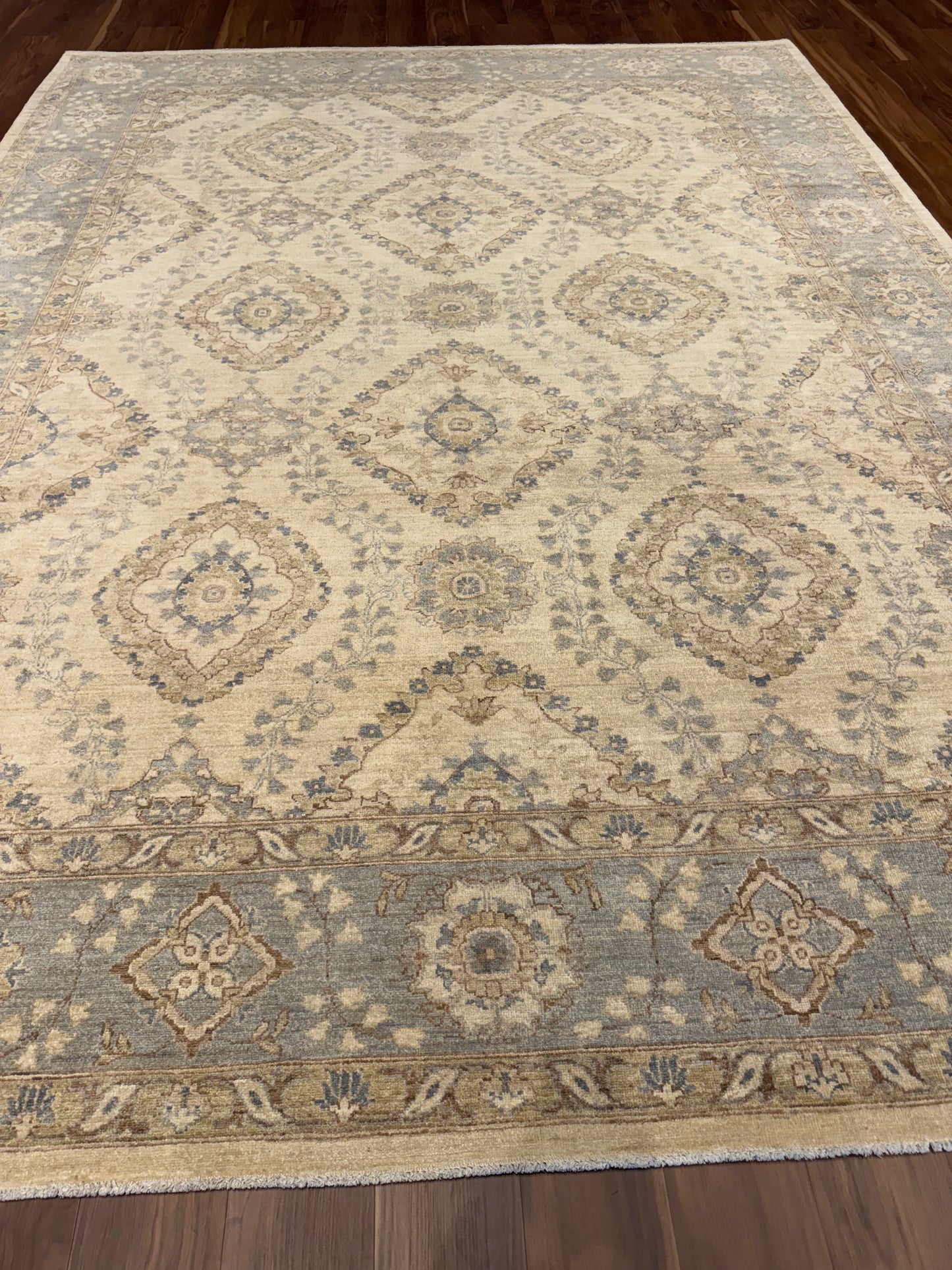 Sultanabad (Usak) MP6283 - 10.1 x 13.8