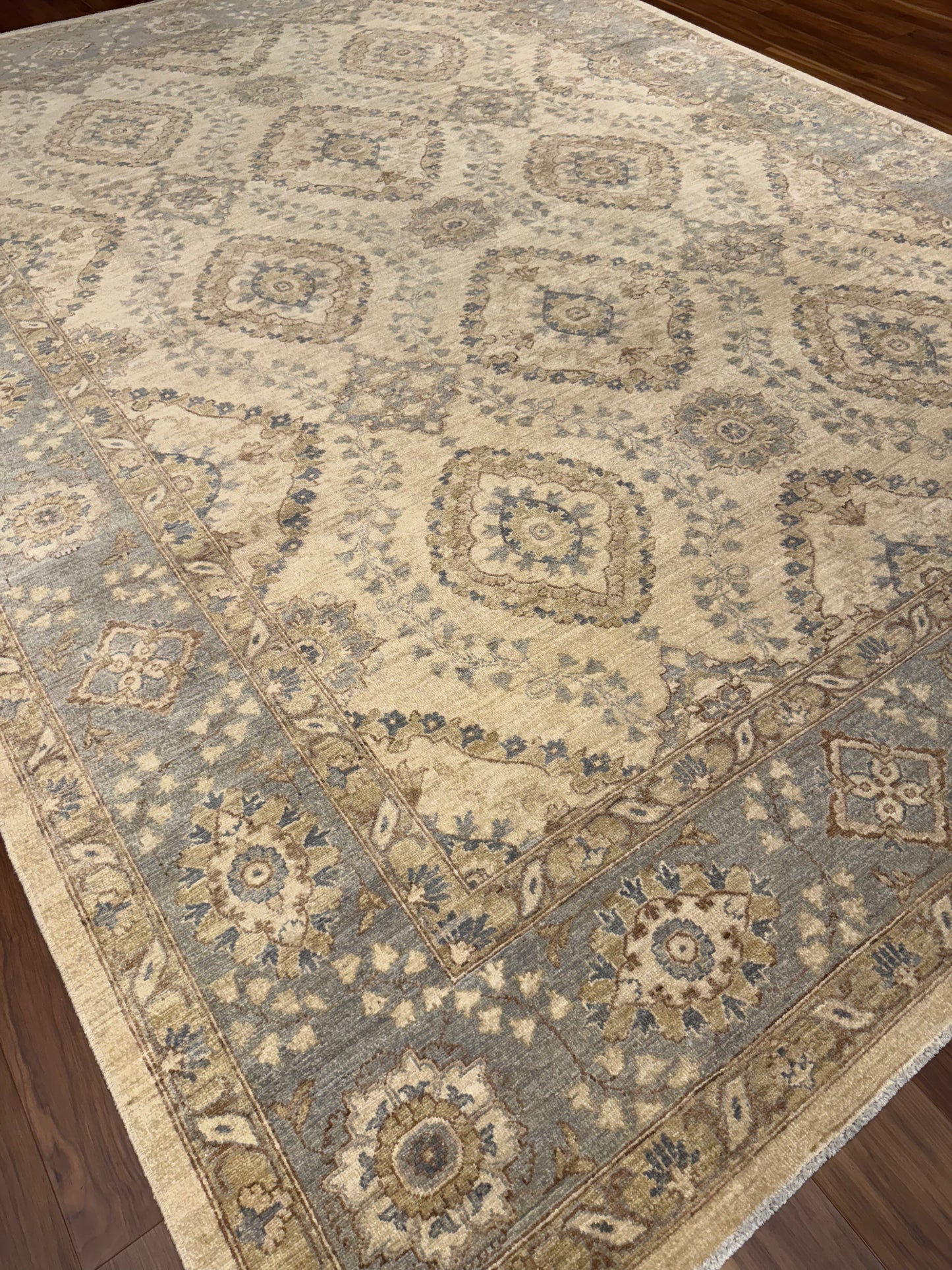 Sultanabad (Usak) MP6283 - 10.1 x 13.8