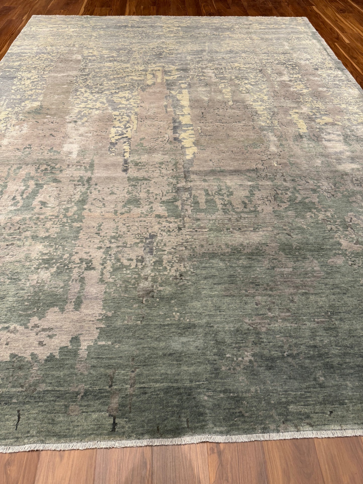 Lustrous Hues Abstract Rug MP6375 - 10.3 x 14.1