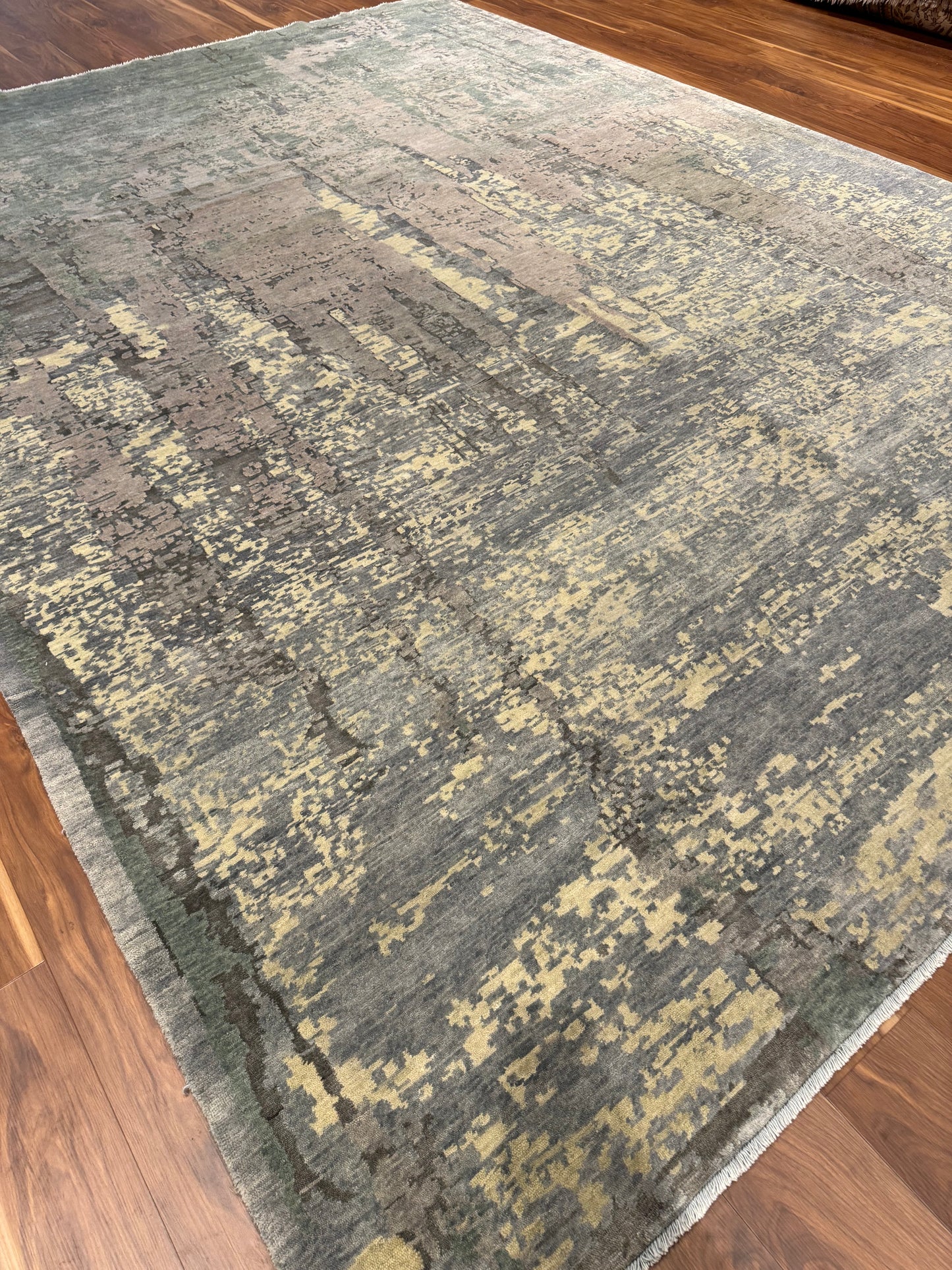 Lustrous Hues Abstract Rug MP6375 - 10.3 x 14.1