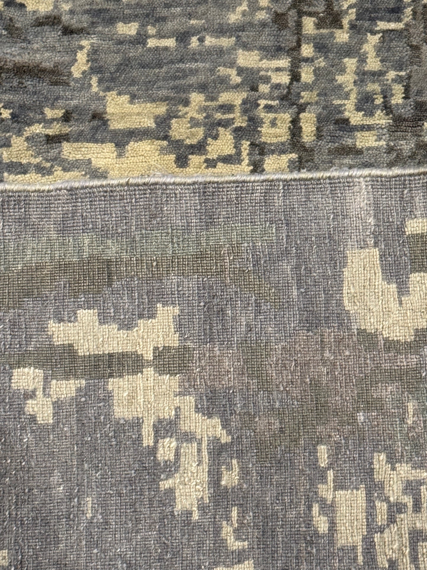 Lustrous Hues Abstract Rug MP6375 - 10.3 x 14.1
