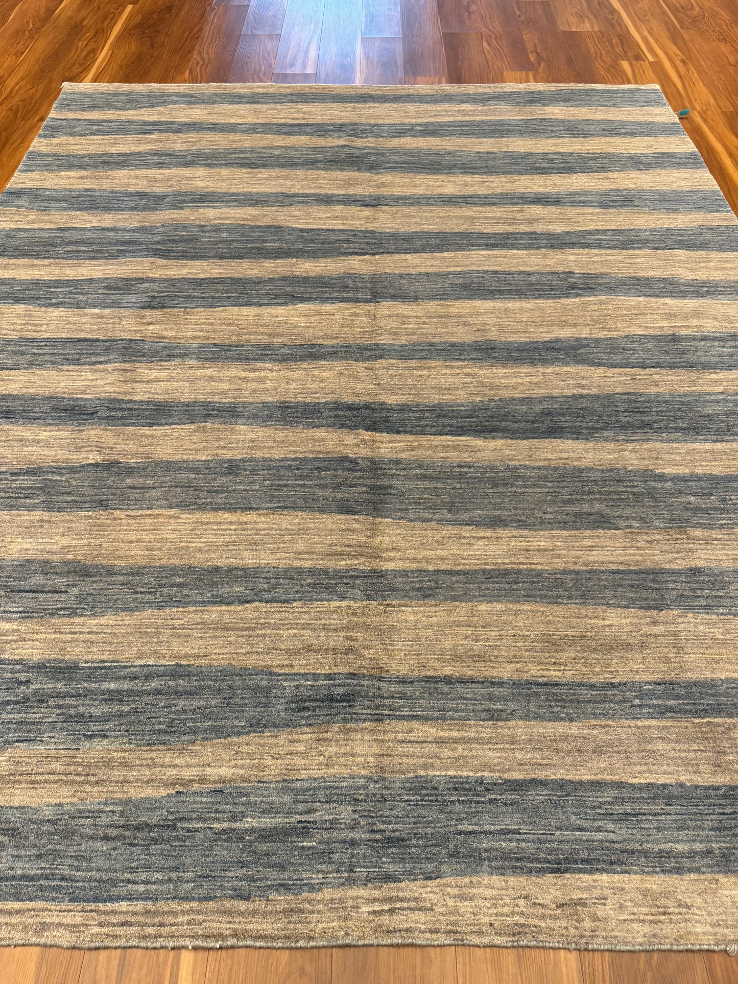 Modern Striped MP6469 - 7.11 x 9.8