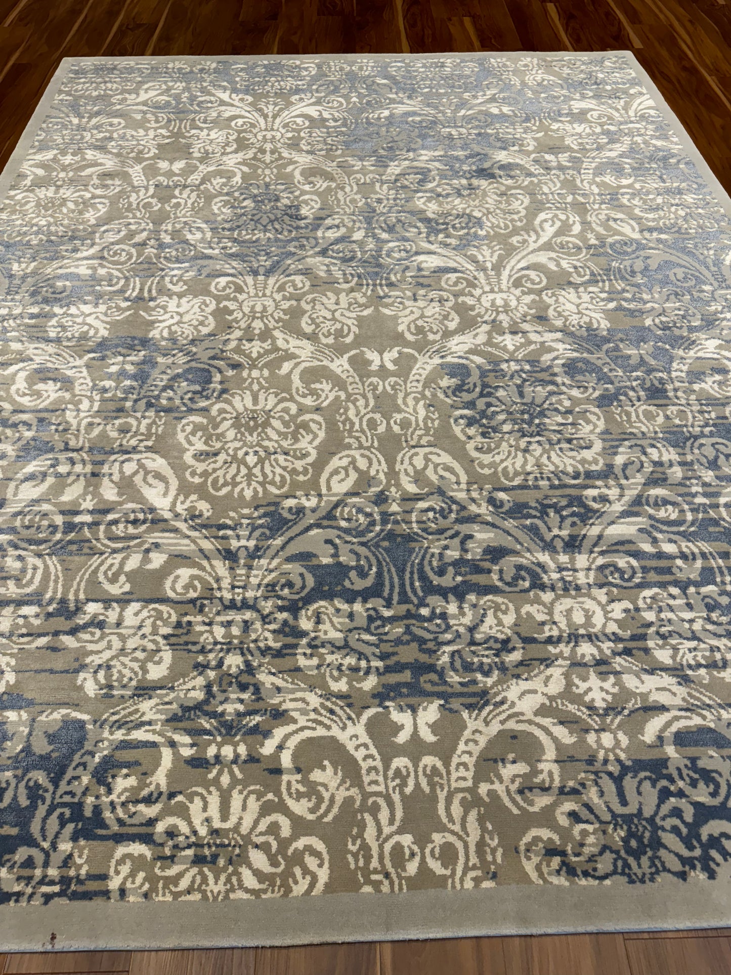 Modern Floral Rug MP6471 - 8 x 10.6