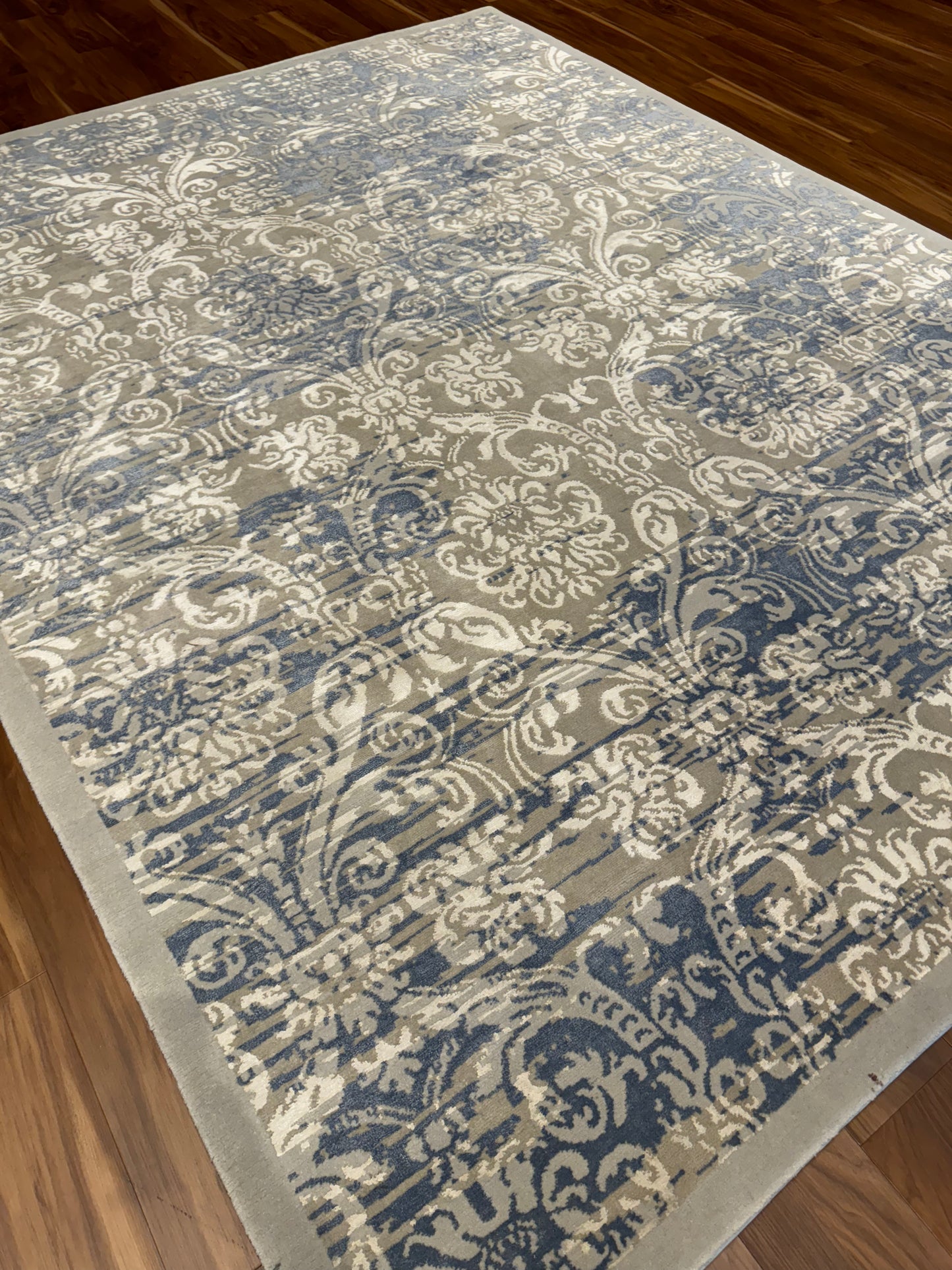 Modern Floral Rug MP6471 - 8 x 10.6