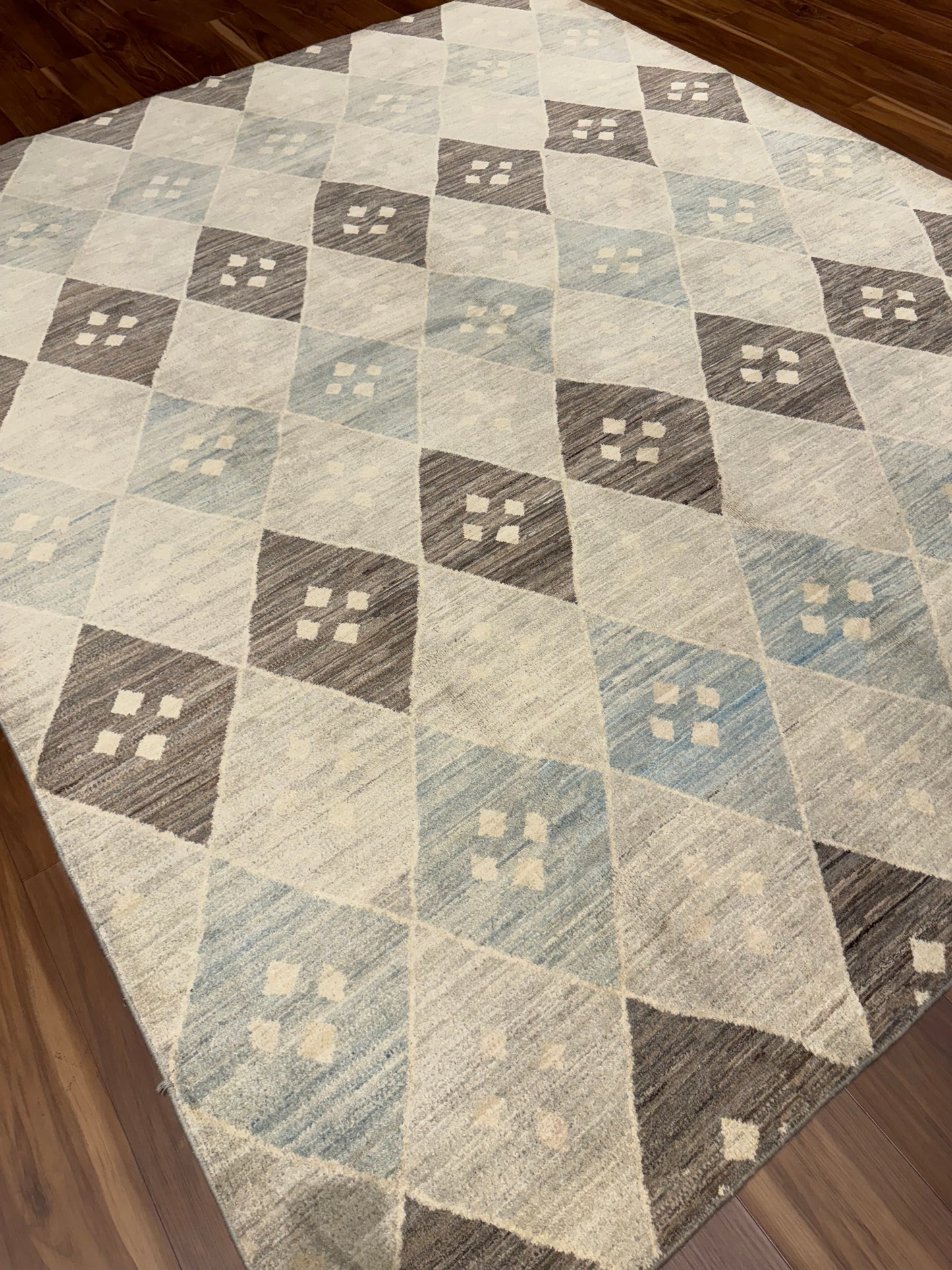 Modern Geometric MP6484 - 8.1 x 9.10