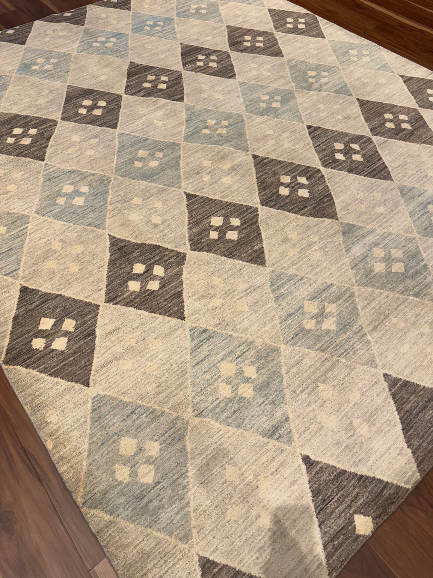 Modern Geometric MP6484 - 8.1 x 9.10