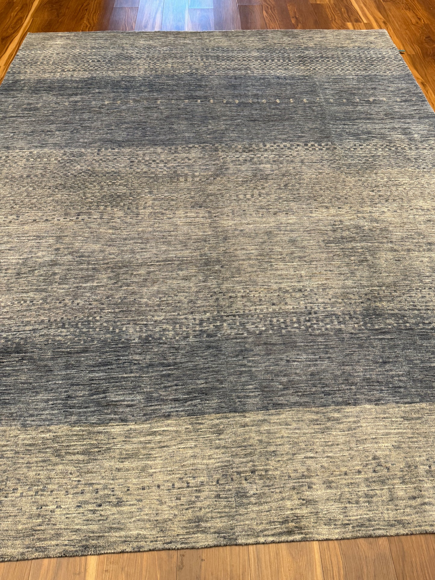 Modern Striped MP6493 - 8 x 9.9