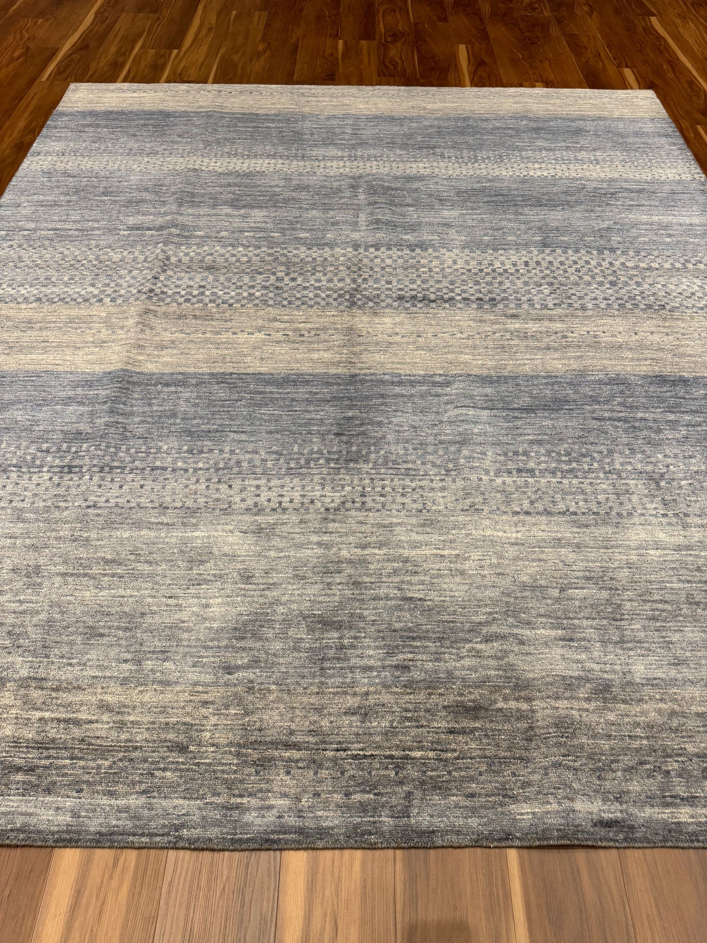 Modern Striped MP6498 - 8.2 x 9.6