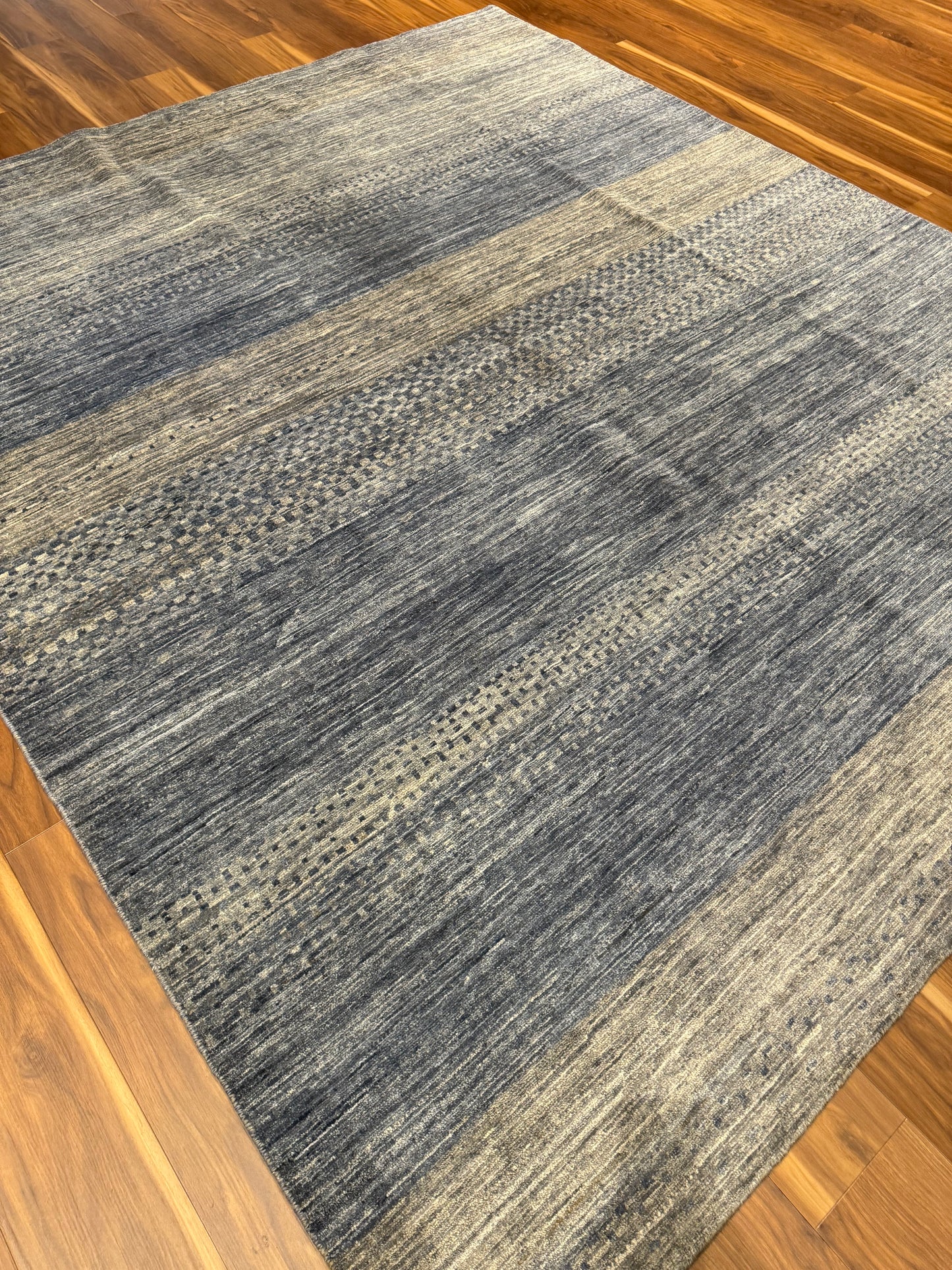 Modern Striped MP6498 - 8.2 x 9.6