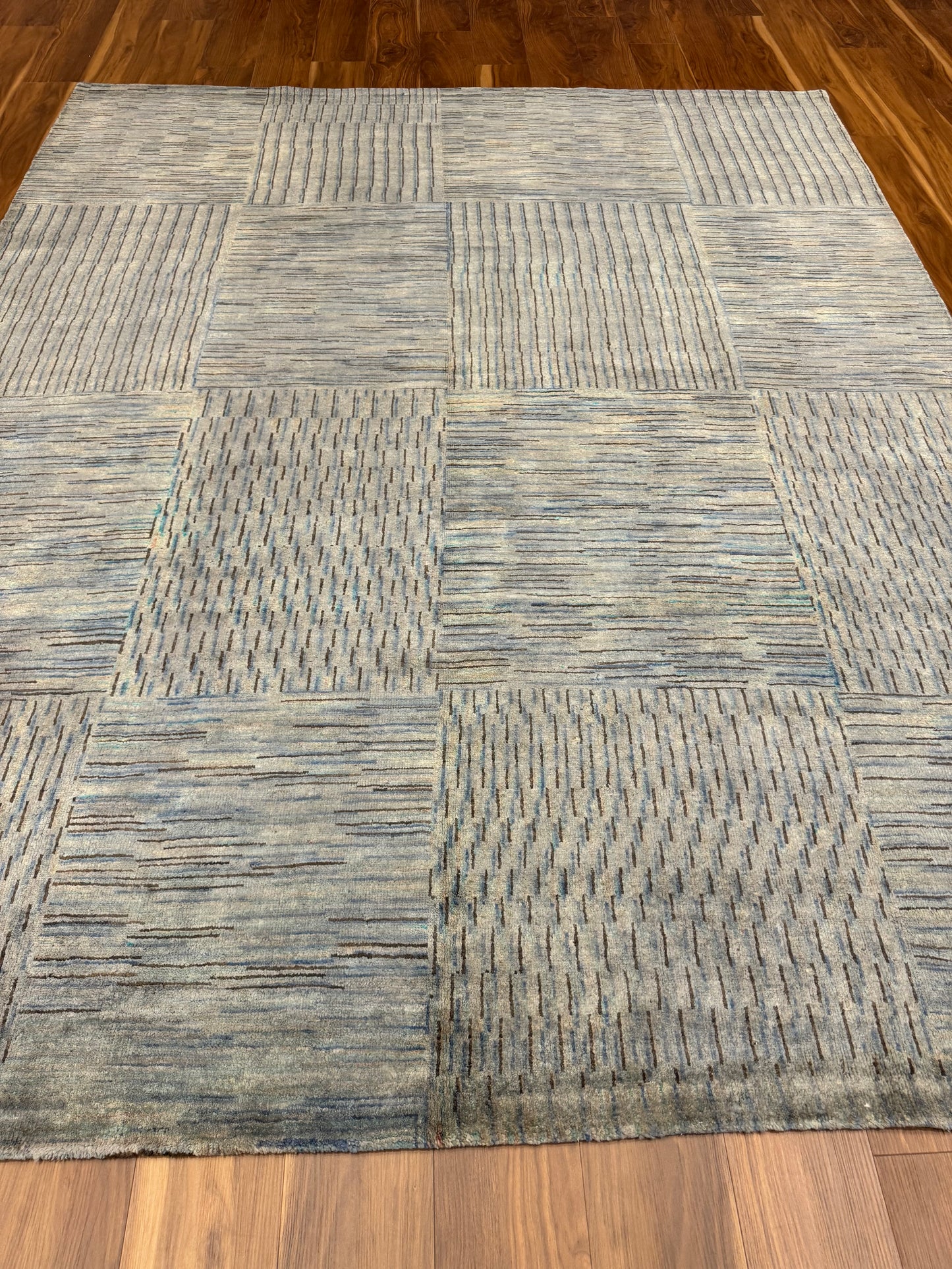 Modern Striped MP6501 - 7.11 x 9.7
