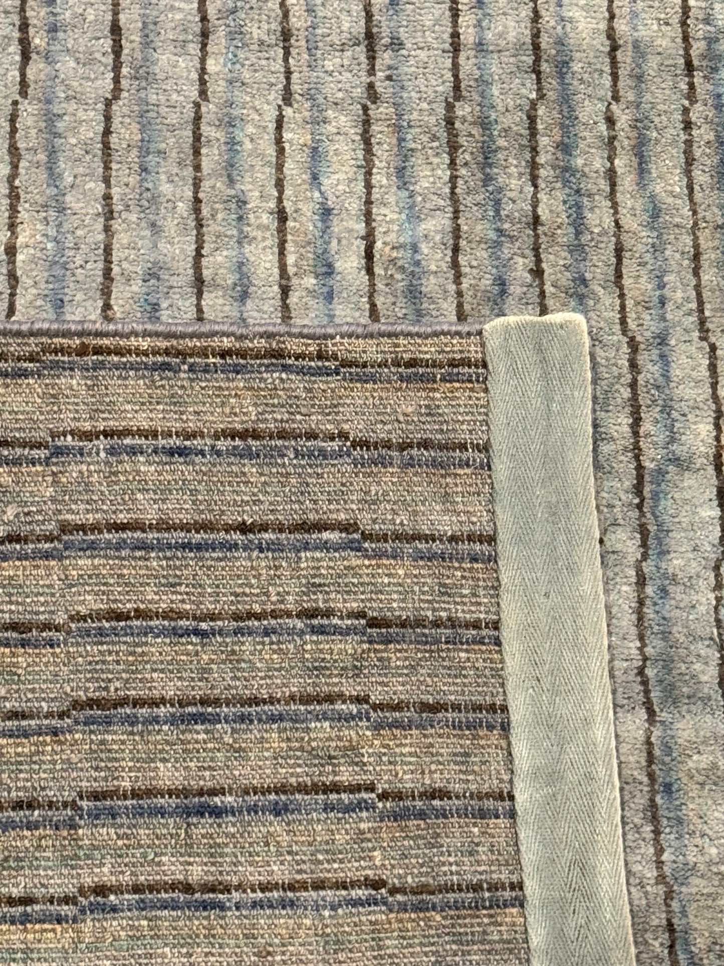 Modern Striped MP6501 - 7.11 x 9.7