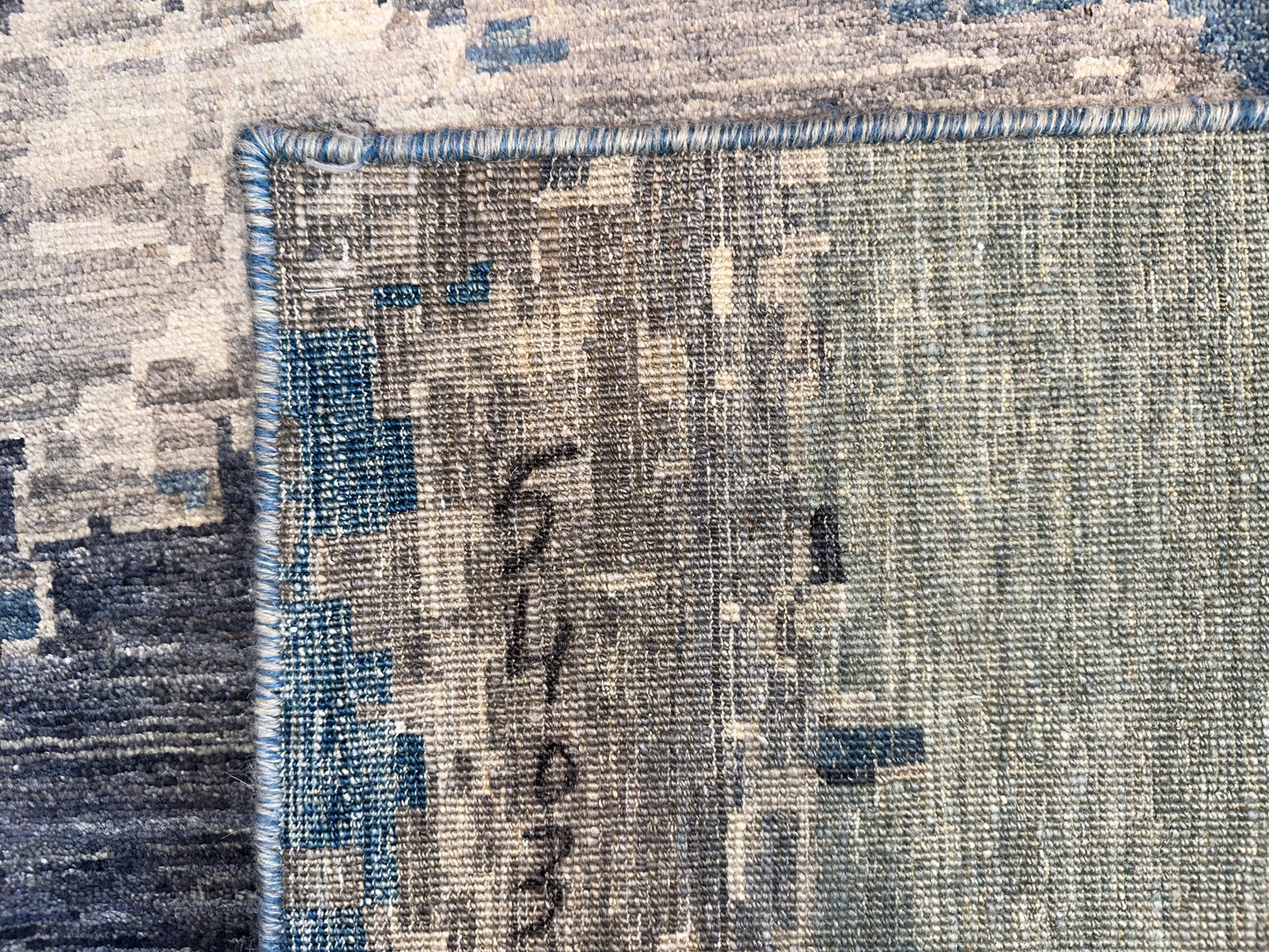 Modern Abstract Area Rug SR6006 - 8.10 x 11.9