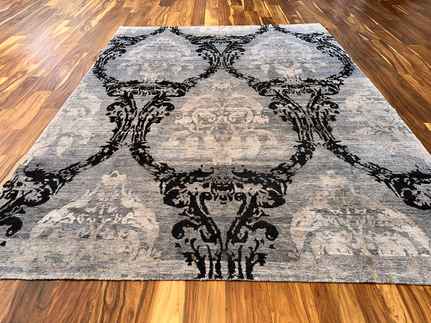 Modern Damask SR6028 - 9 x 12