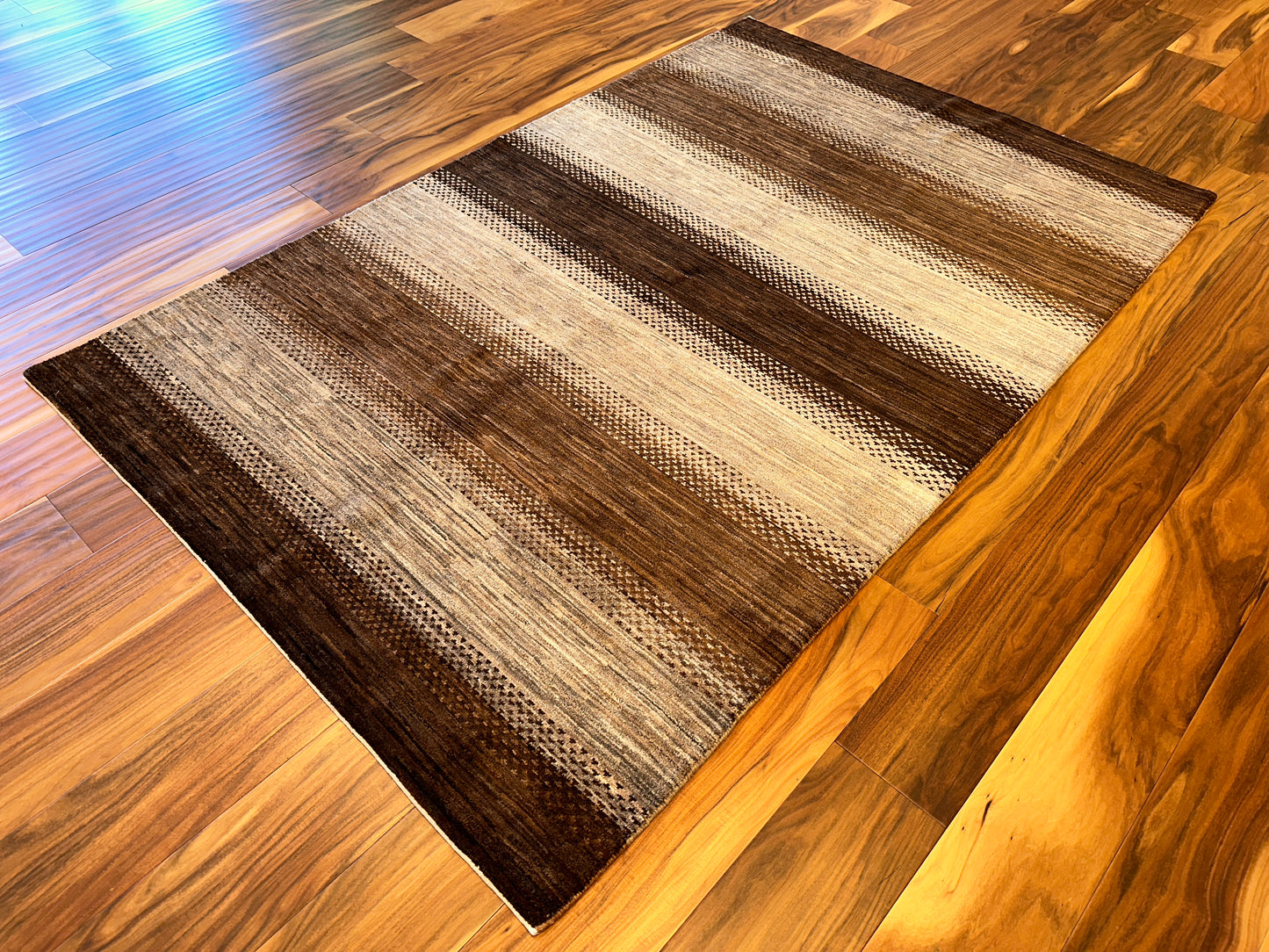 Modern Striped SR6653 - 5.1 x 7.11