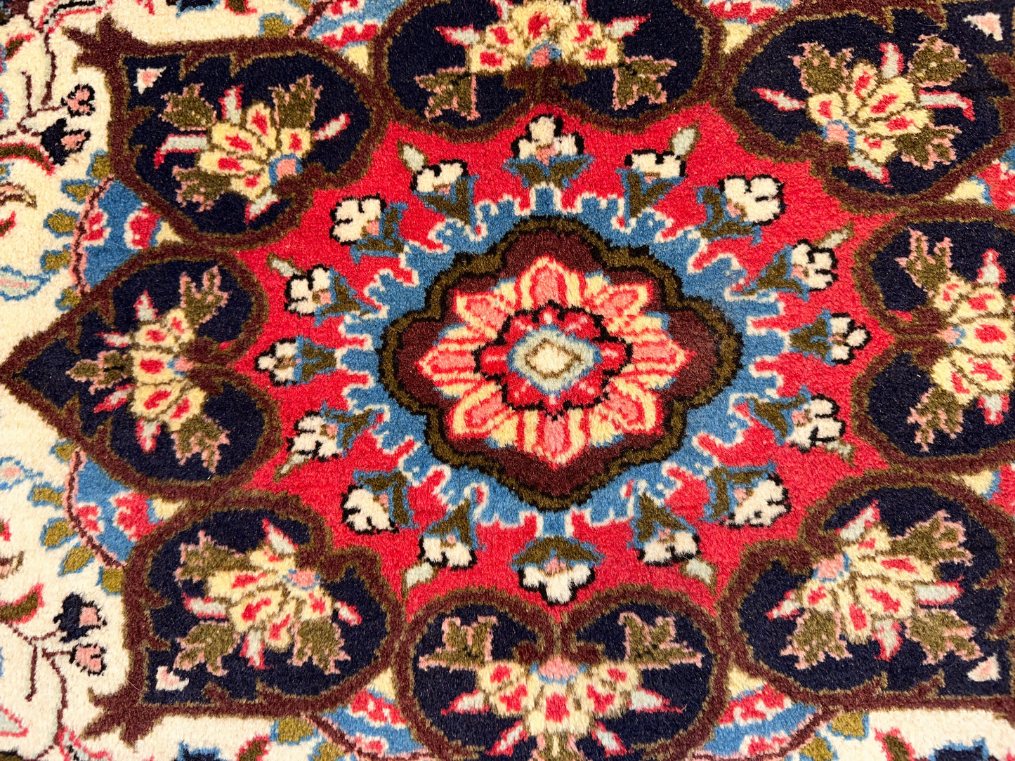 Isfahan SR6677 - 5.2 x 6.2