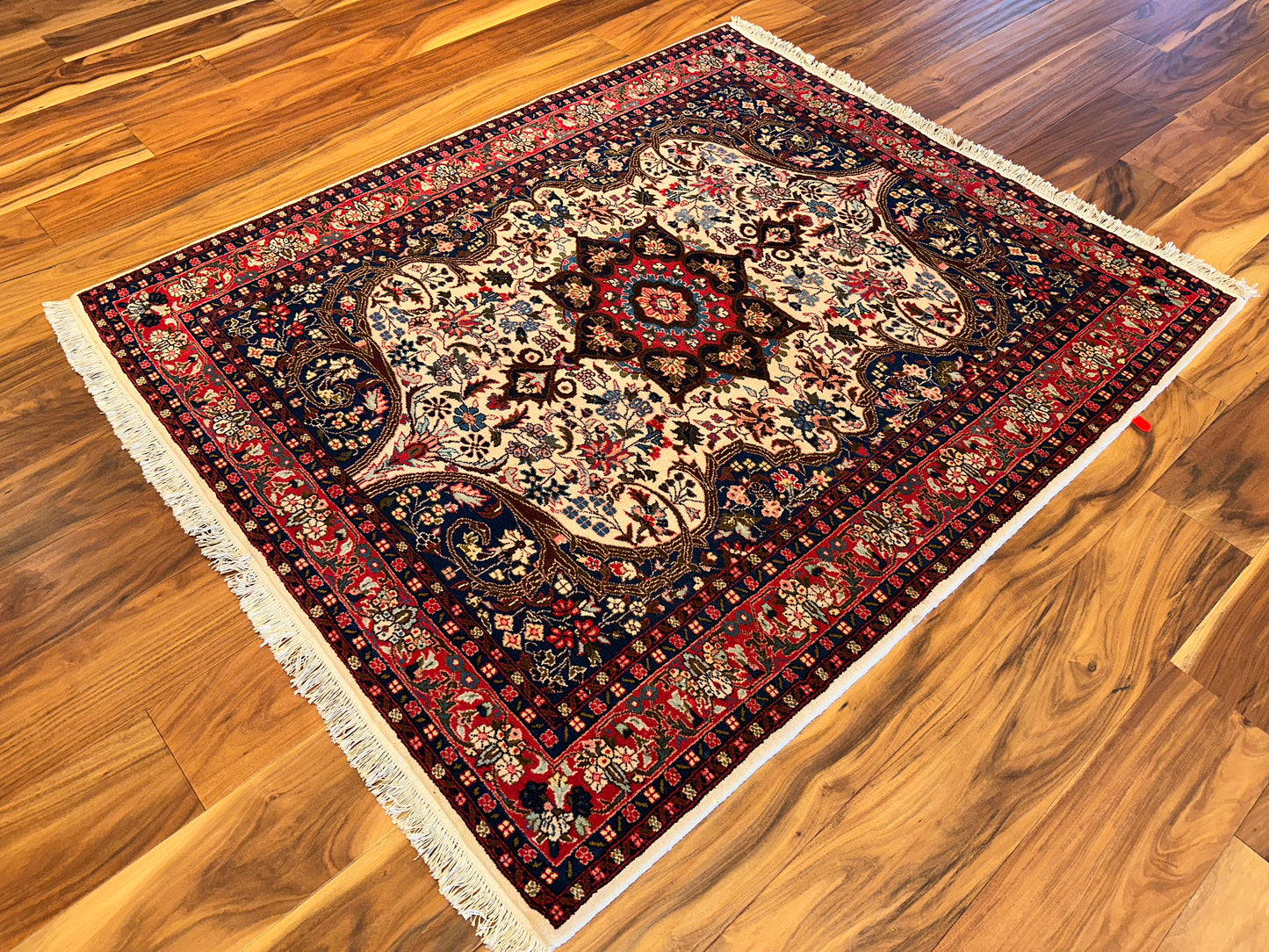 Isfahan SR6677 - 5.2 x 6.2