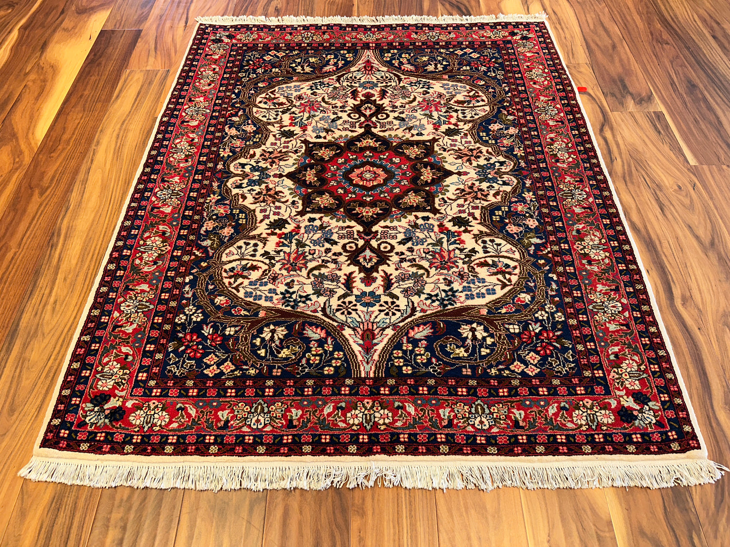 Isfahan SR6677 - 5.2 x 6.2