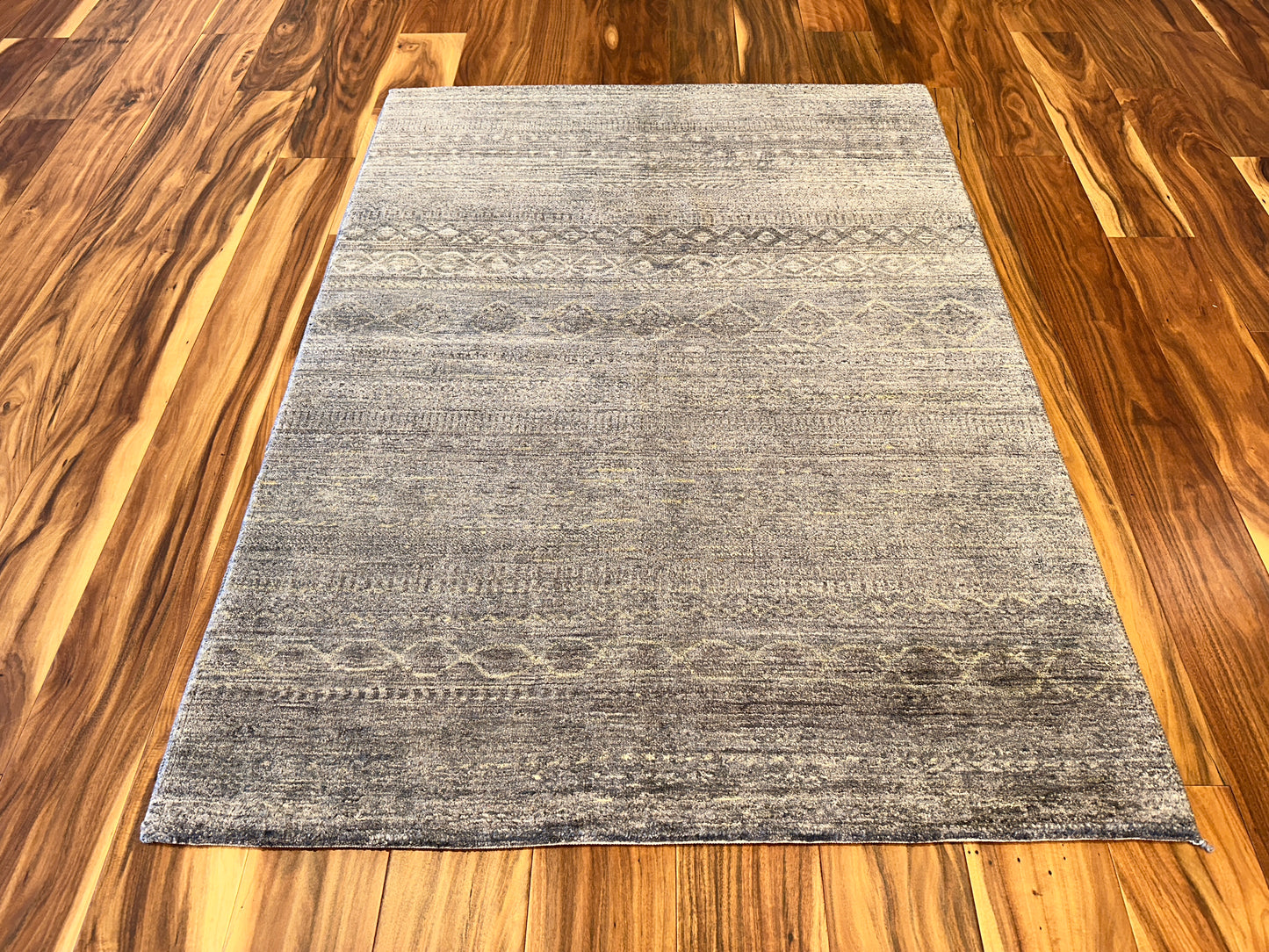 Modern Geometric SR6721 - 4.8 x 6.2