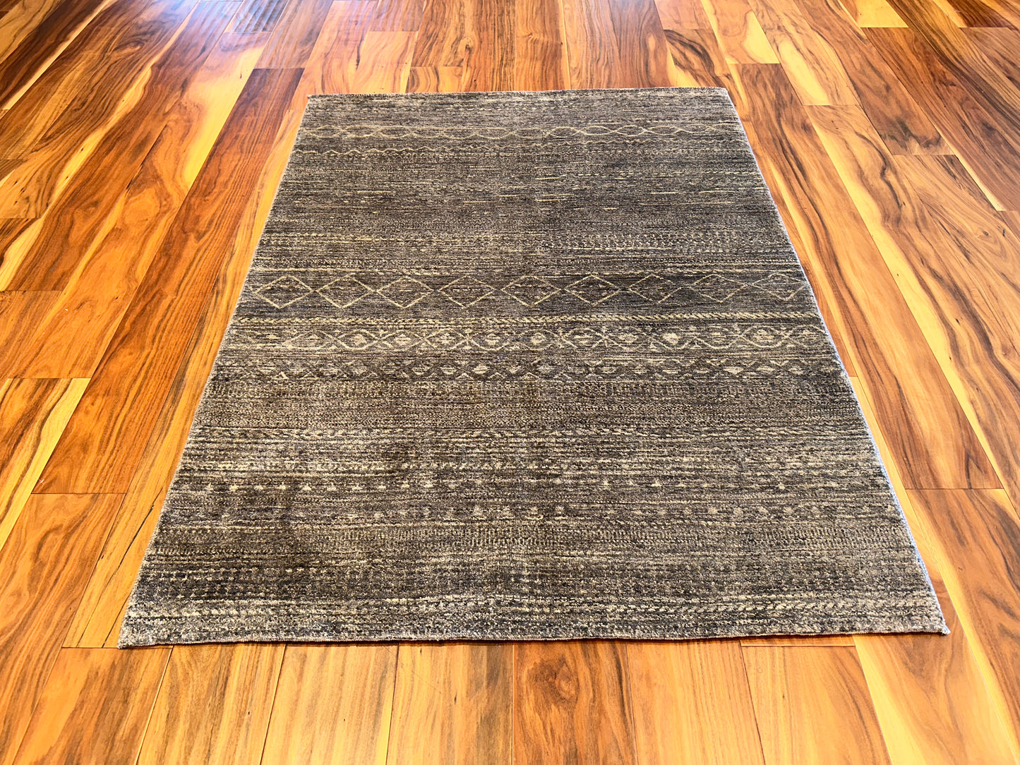 Modern Geometric SR6721 - 4.8 x 6.2