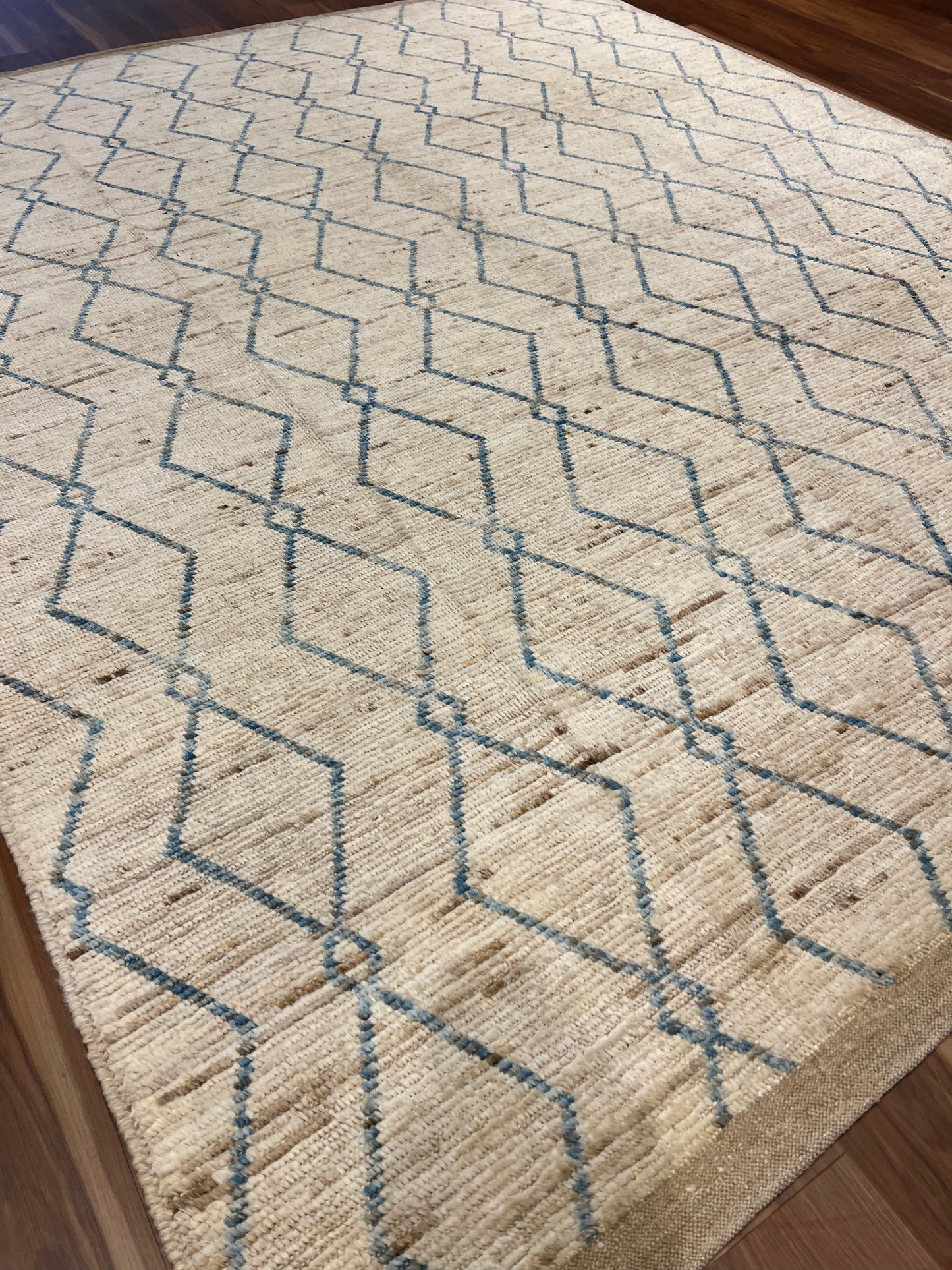 Subtle Elegance Moroccan Lattice Wool Rug Moroccan MP5291 - 8.3 x 10.2