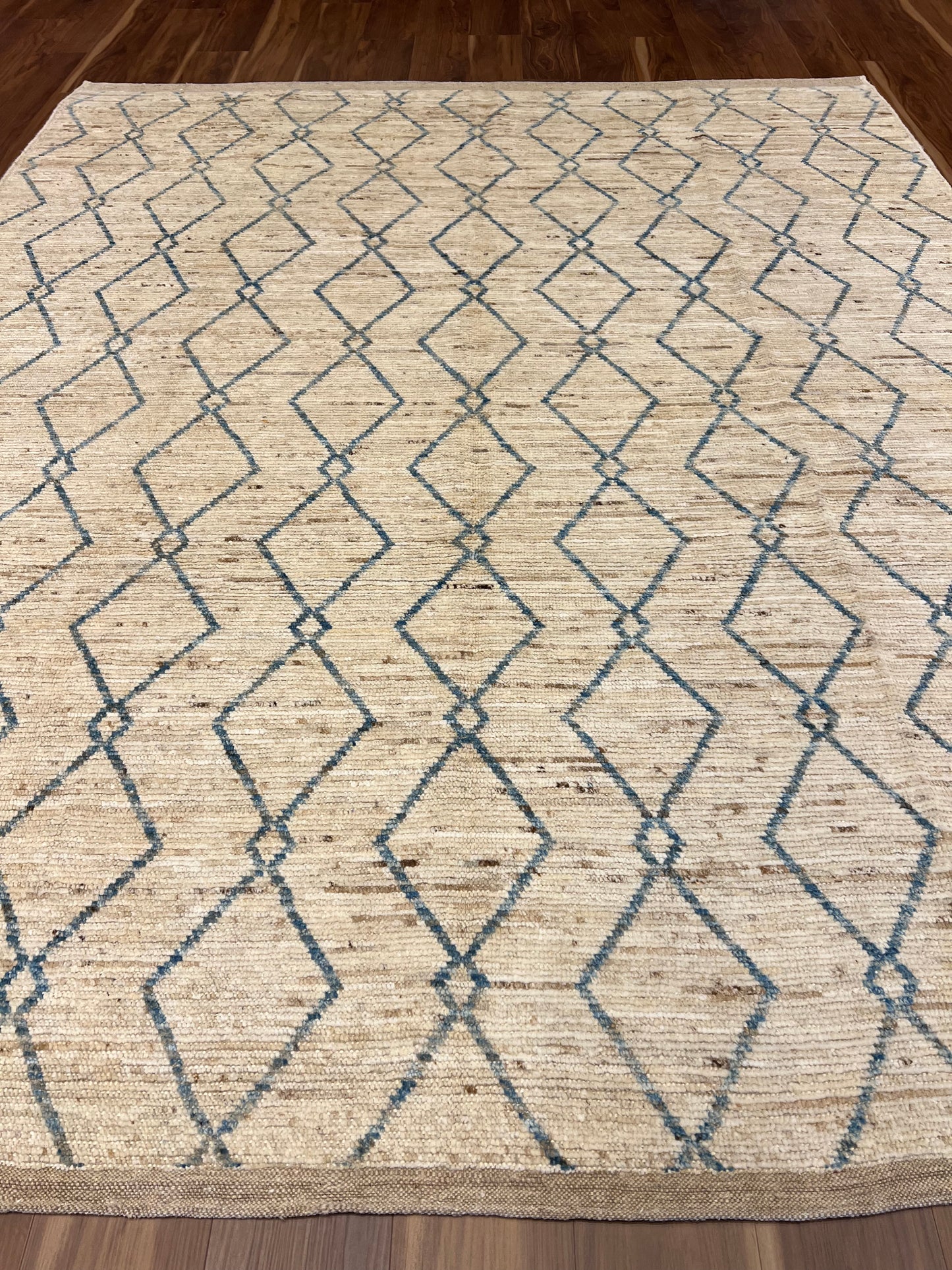 Subtle Elegance Moroccan Lattice Wool Rug Moroccan MP5291 - 8.3 x 10.2
