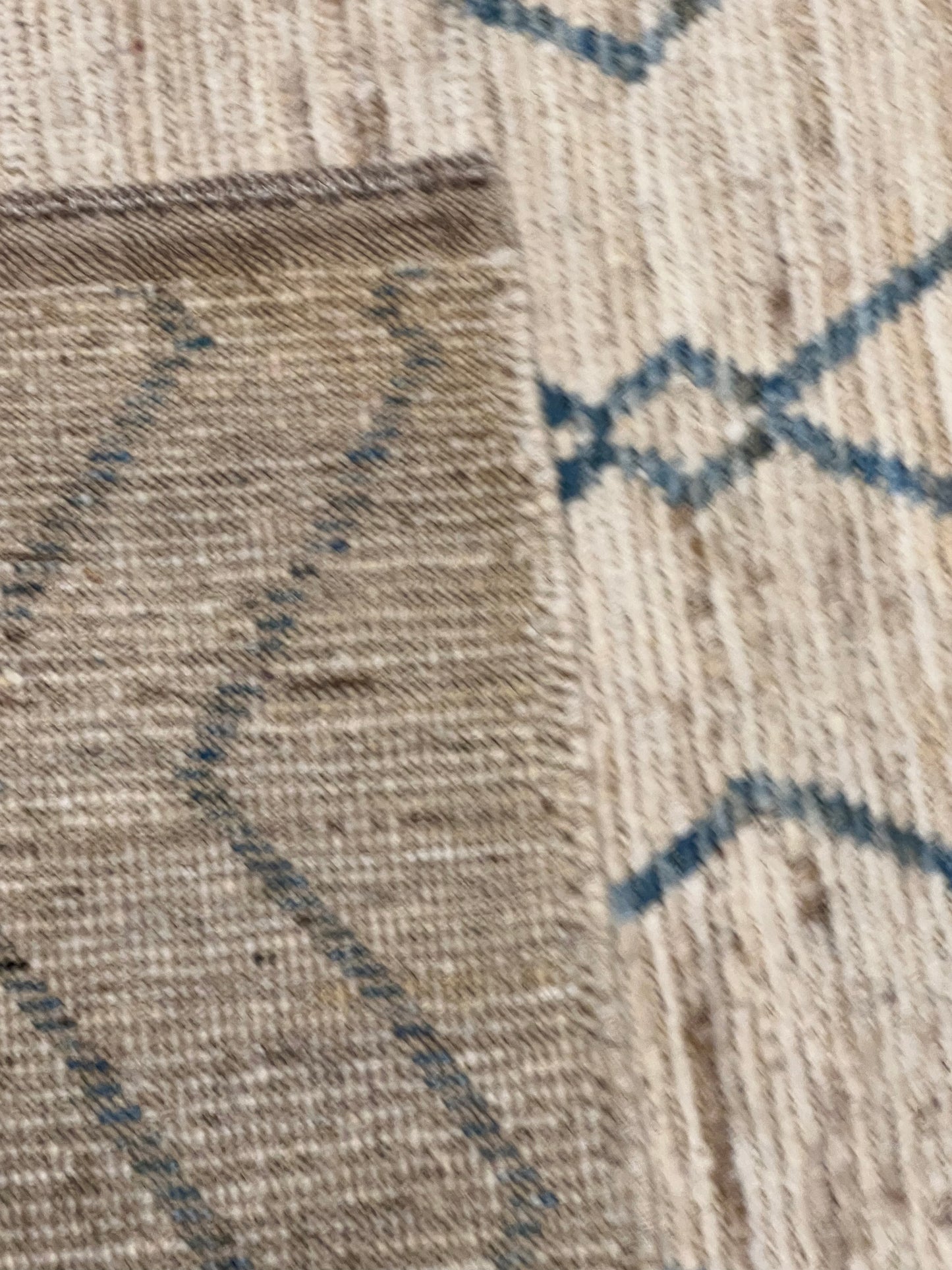 Subtle Elegance Moroccan Lattice Wool Rug Moroccan MP5291 - 8.3 x 10.2