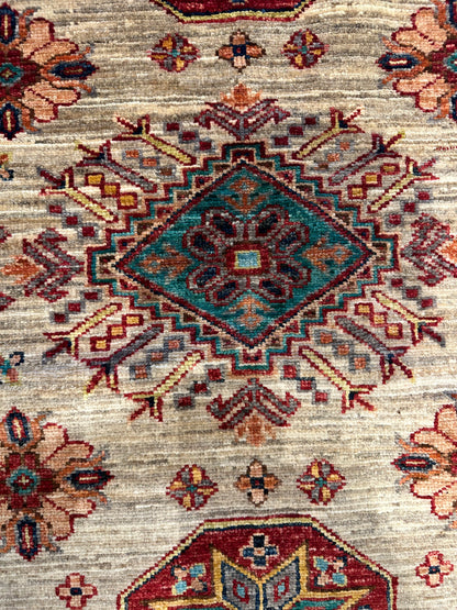 Ararat Traditional Wool Rug MP5582 - 4.1 x 5.11