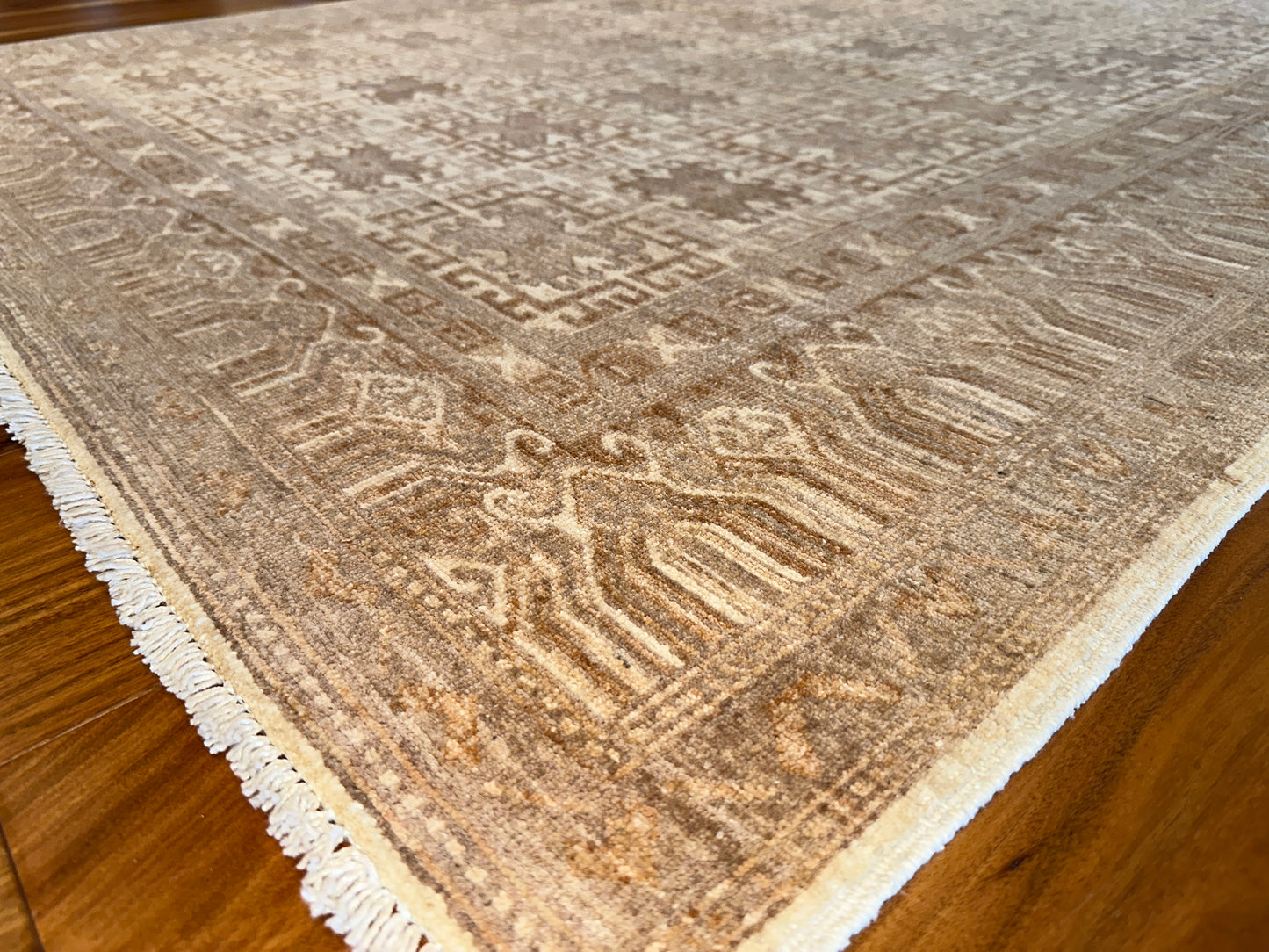 Khotan SR6747 - 5.1 x 7.4