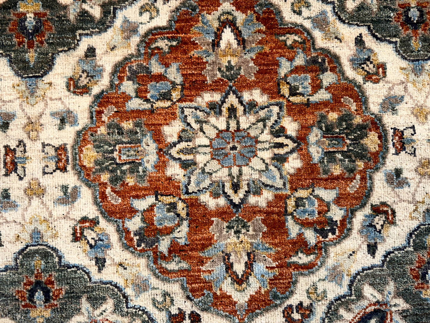 Sultanabad SR7001 - 7.11 x 10.2